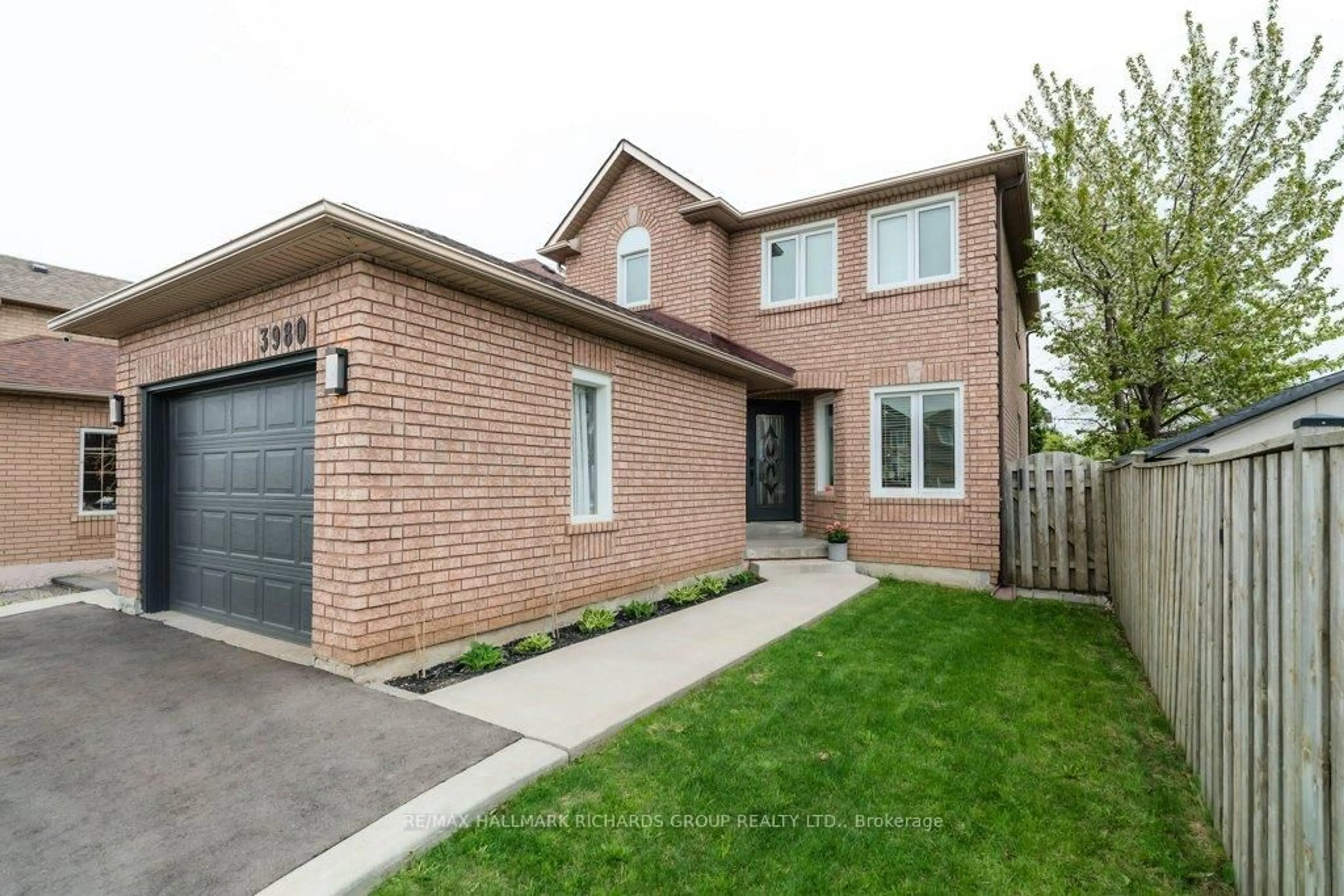 Home with brick exterior material, street for 3980 Beechnut Row, Mississauga Ontario L5N 7A5
