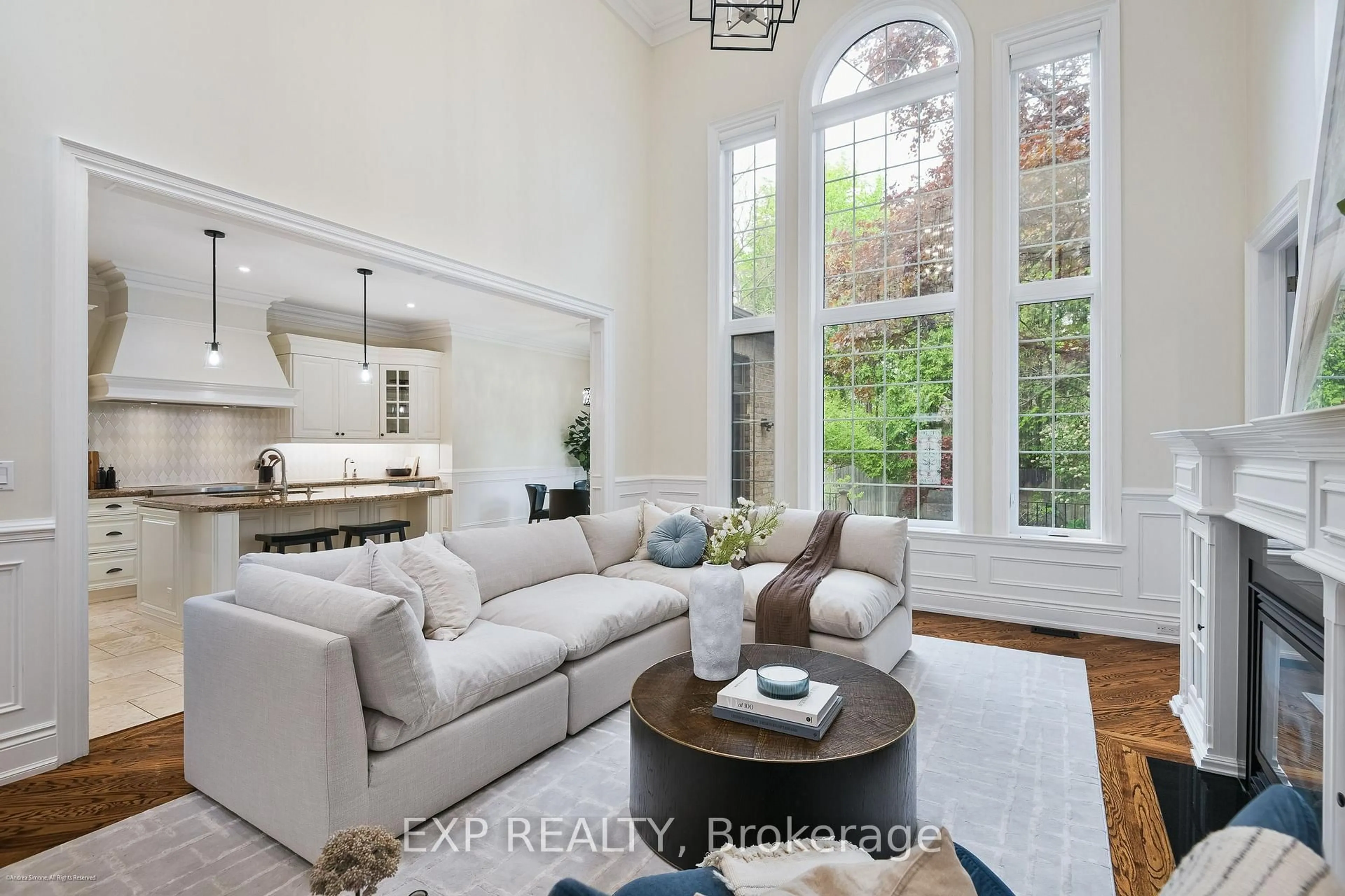 Living room with furniture, unknown for 40 Hilldowntree Rd, Toronto Ontario M9A 2Z8