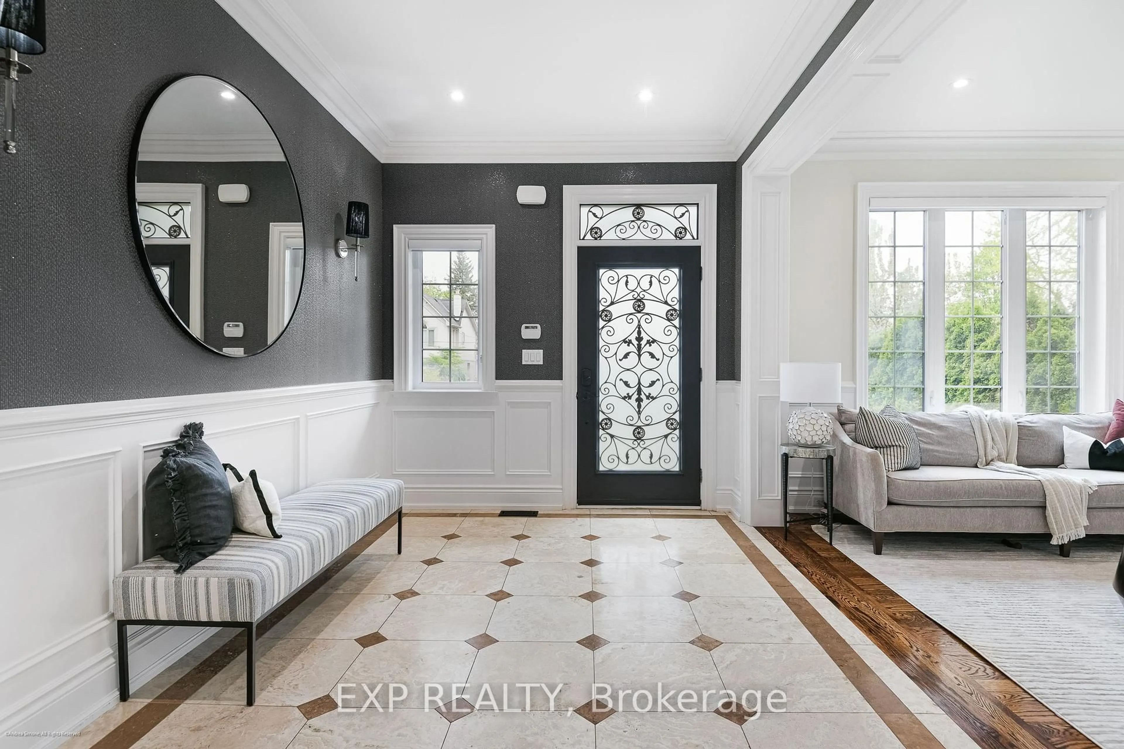 Indoor entryway for 40 Hilldowntree Rd, Toronto Ontario M9A 2Z8