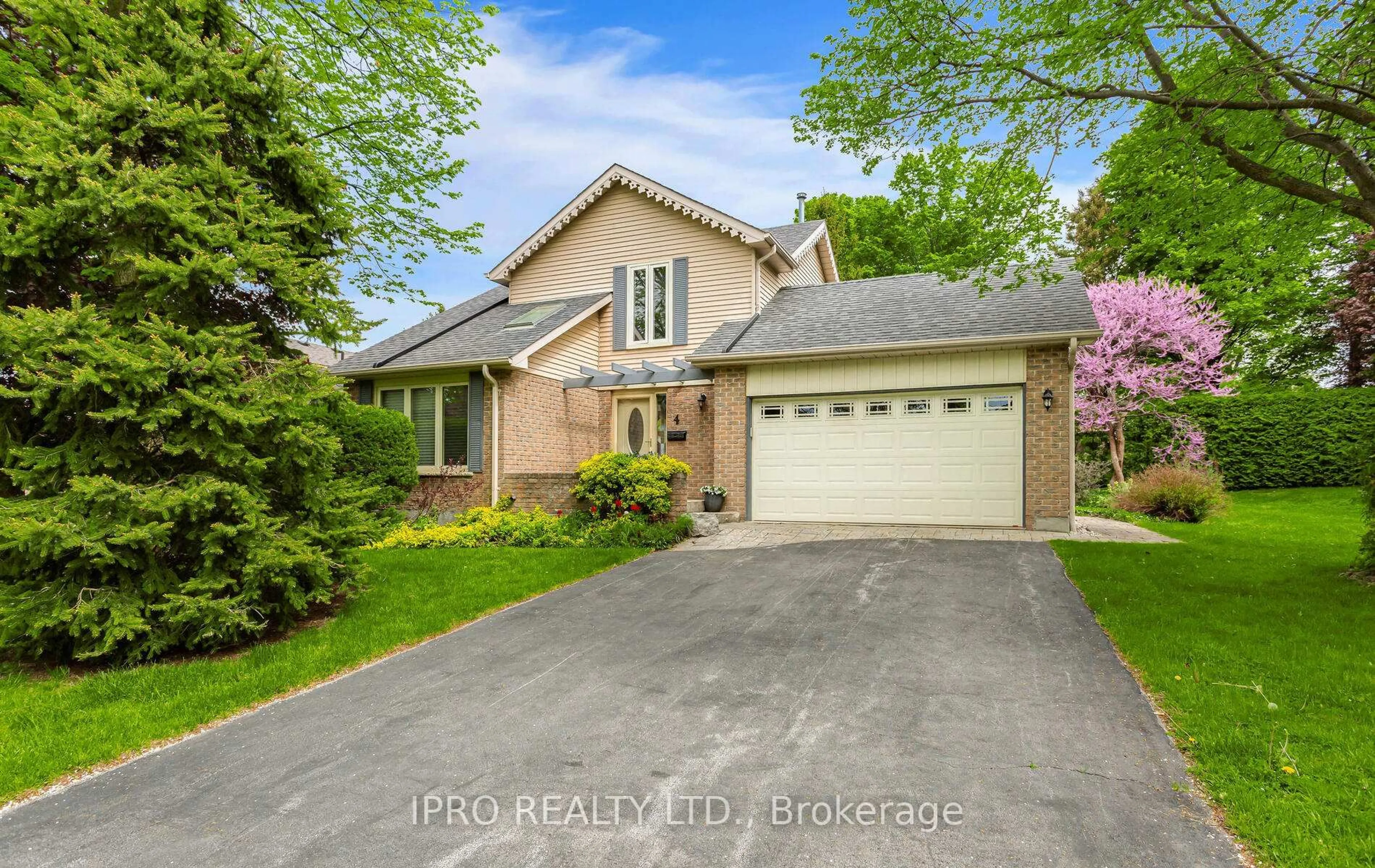Home with brick exterior material, street for 4 Terry Crt, Halton Hills Ontario L7G 1P4