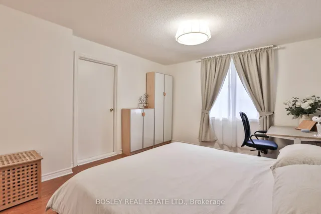 Additional property image - 1250 Mississauga Valley Blvd Unit 4