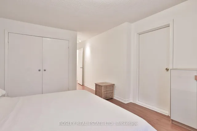 Additional property image - 1250 Mississauga Valley Blvd Unit 4