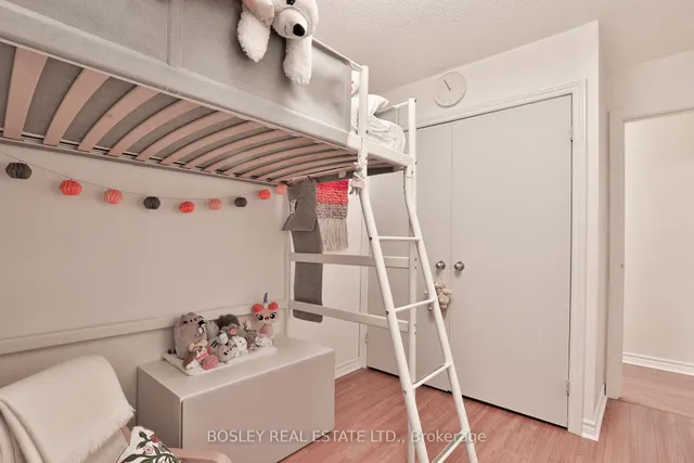 Additional property image - 1250 Mississauga Valley Blvd Unit 4