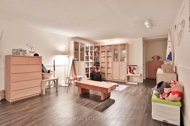 Additional property image - 1250 Mississauga Valley Blvd Unit 4