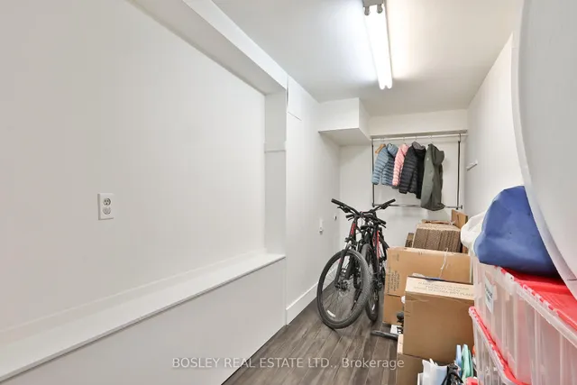 Additional property image - 1250 Mississauga Valley Blvd Unit 4