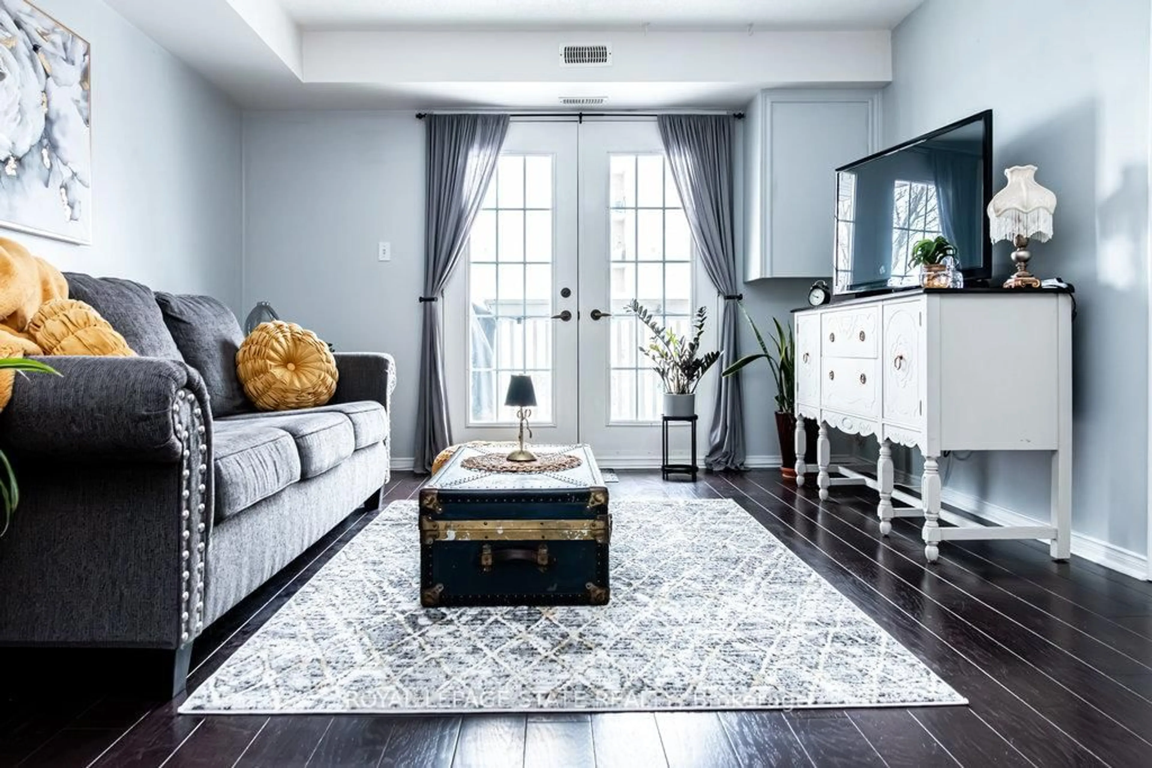 Living room with furniture, unknown for 2010 Cleaver Ave #322, Burlington Ontario L7M 4C1