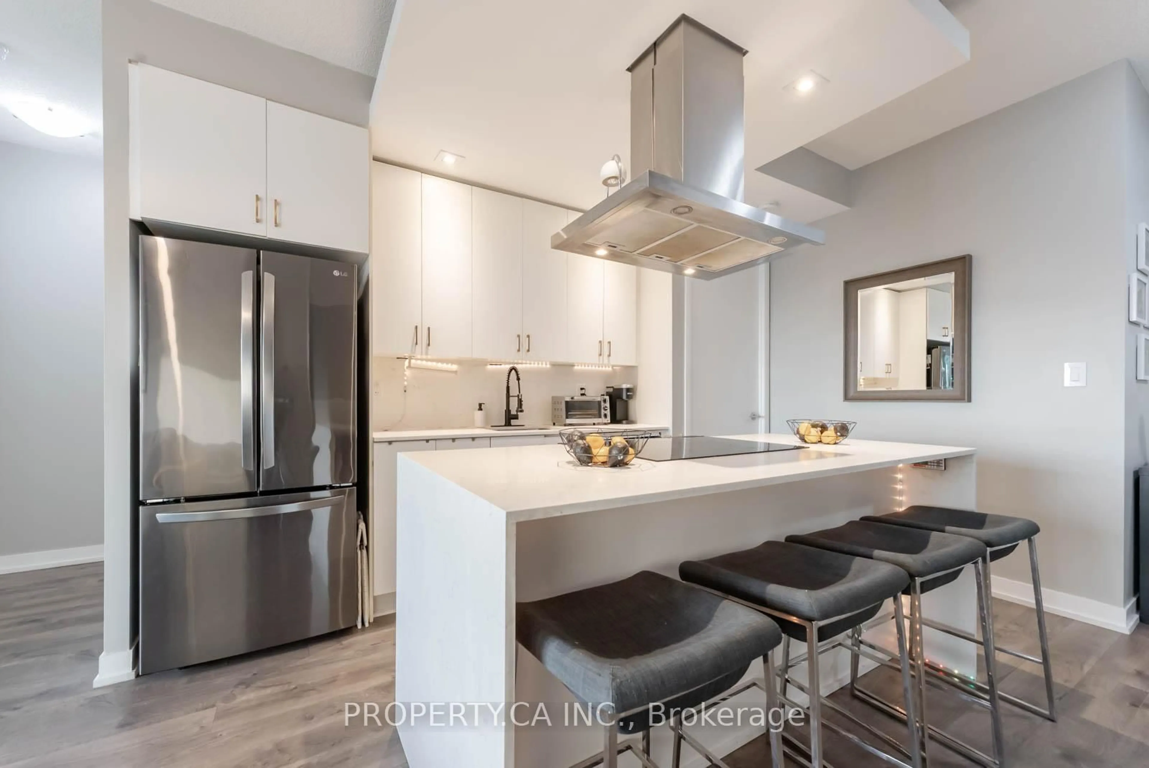 Open concept kitchen, ceramic/tile floor for 165 Legion Rd #2332, Toronto Ontario M8Y 0B3