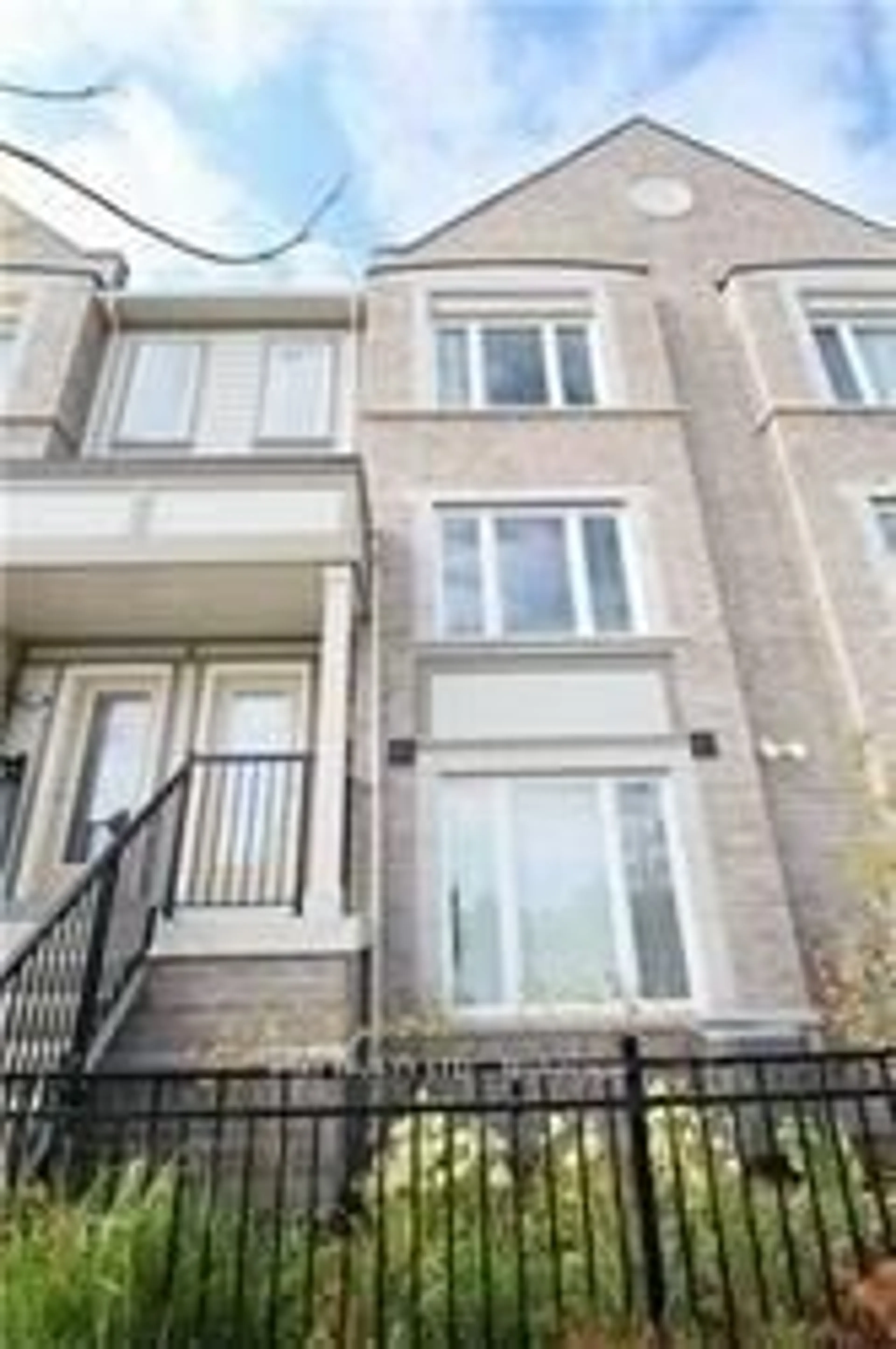 Unknown for 5100 Plantation Pl #7, Mississauga Ontario L5M 0S4