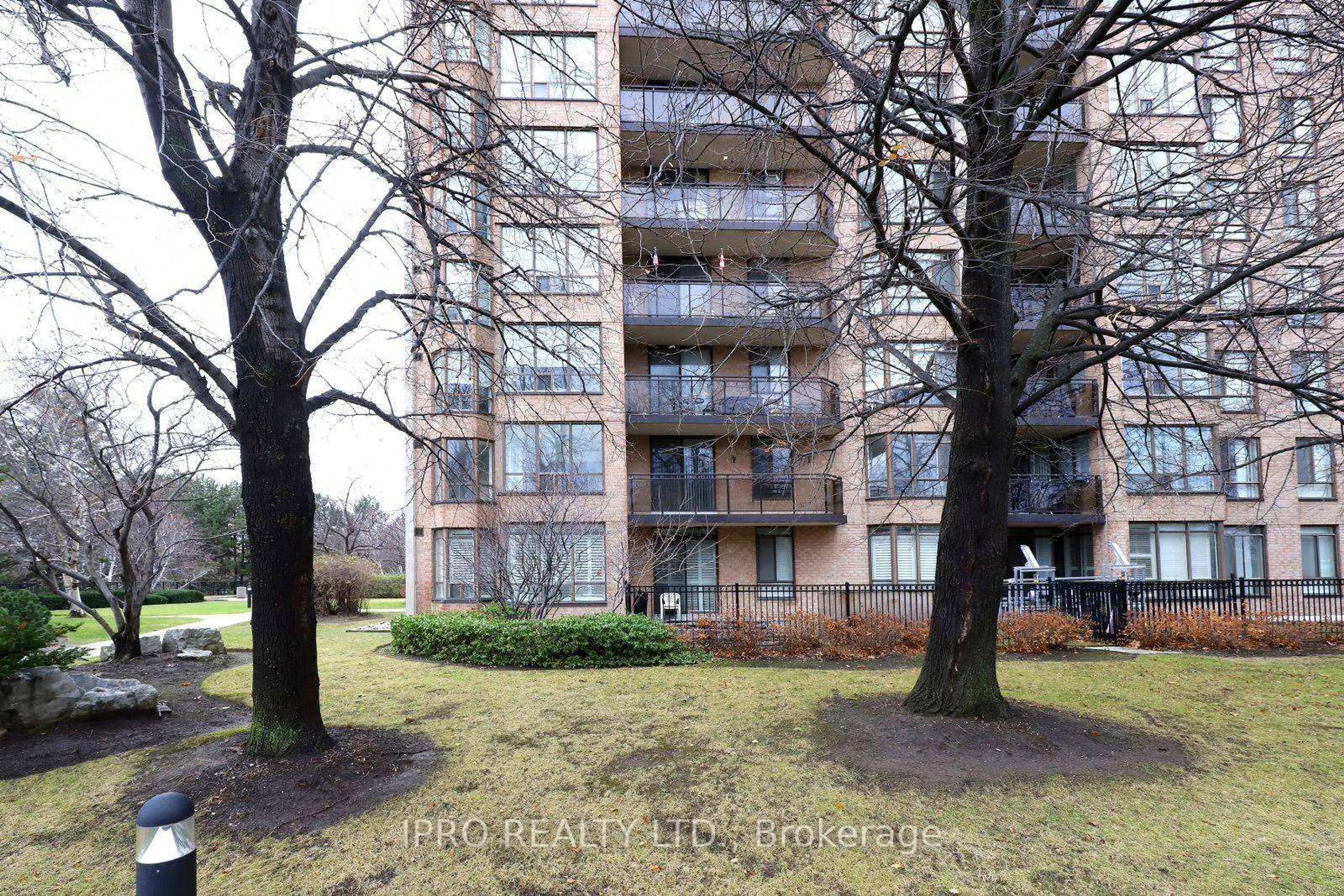 Unknown for 20 Cherrytree Dr #203, Brampton Ontario L6Y 3V1