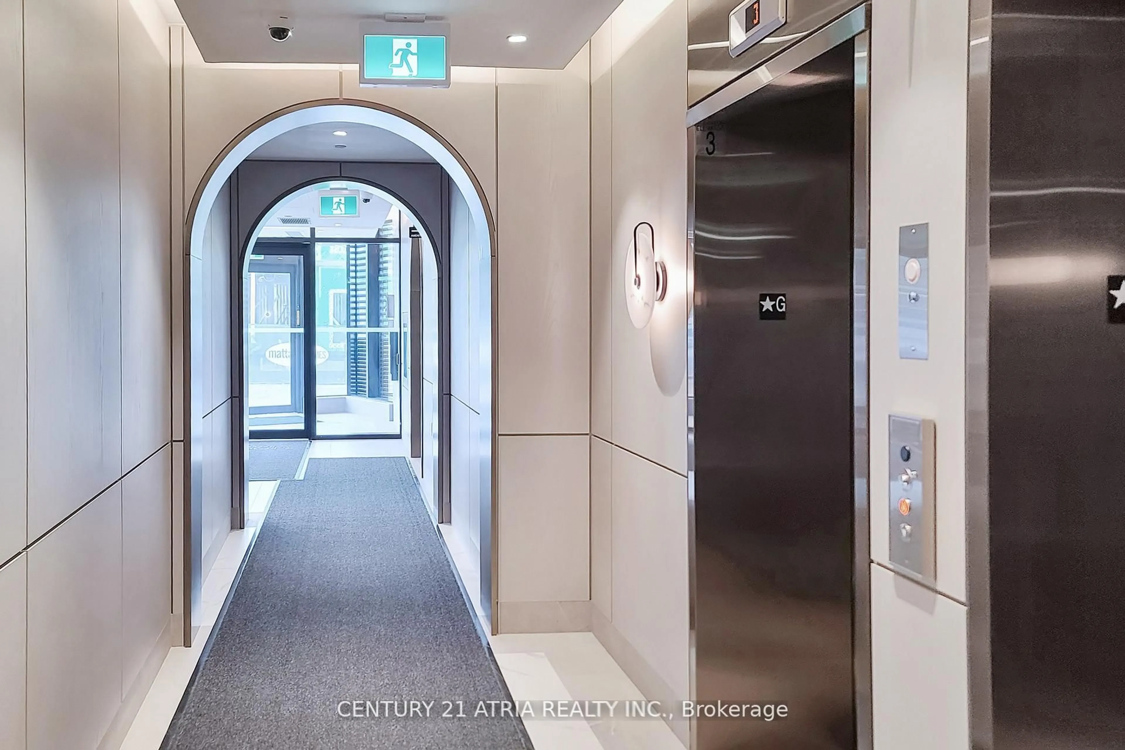 Indoor foyer for 3006 William Cutmore Blvd #1212, Oakville Ontario L6H 8A3