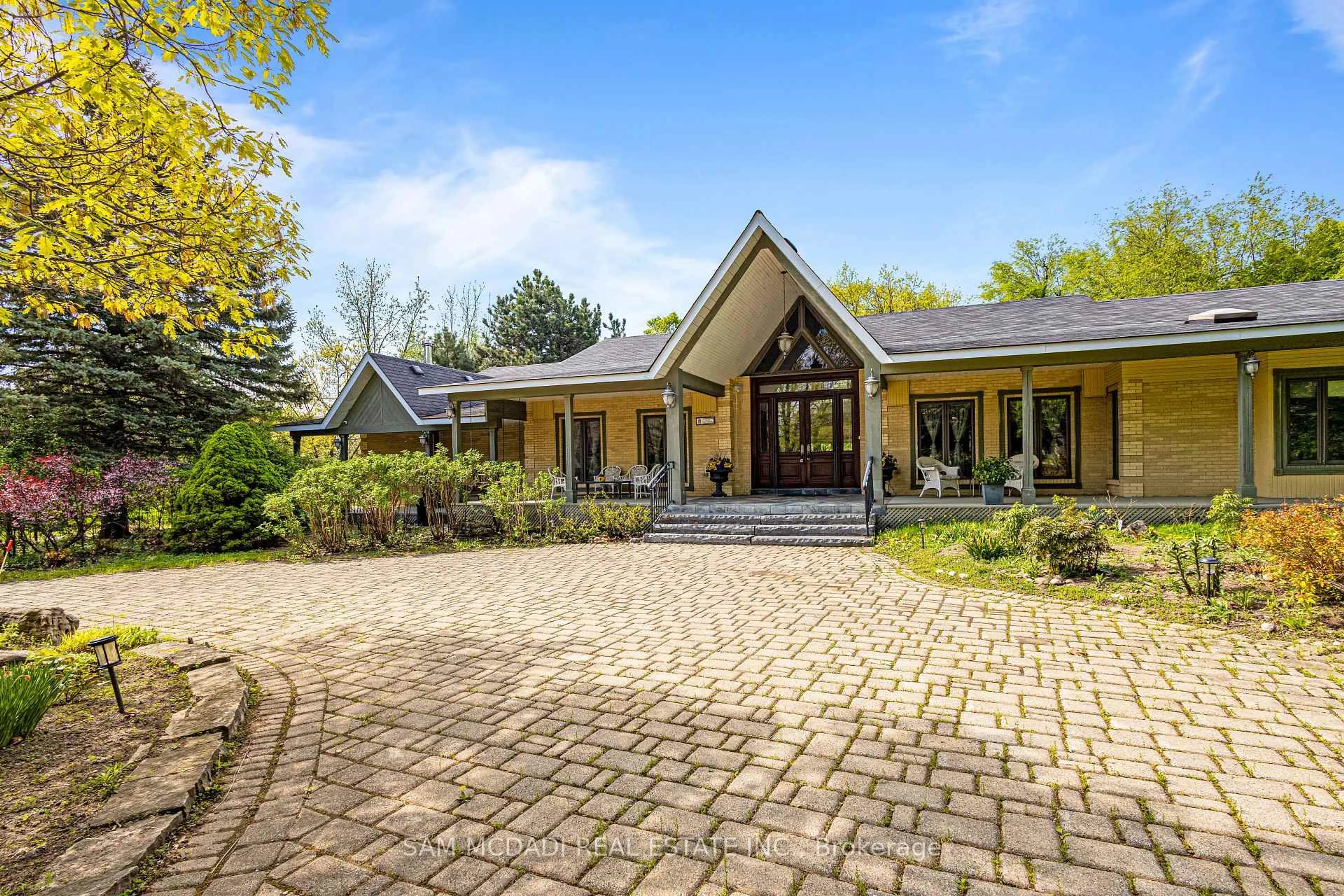 Unknown for 16 Calstock Pl, Brampton Ontario L6X 0X3