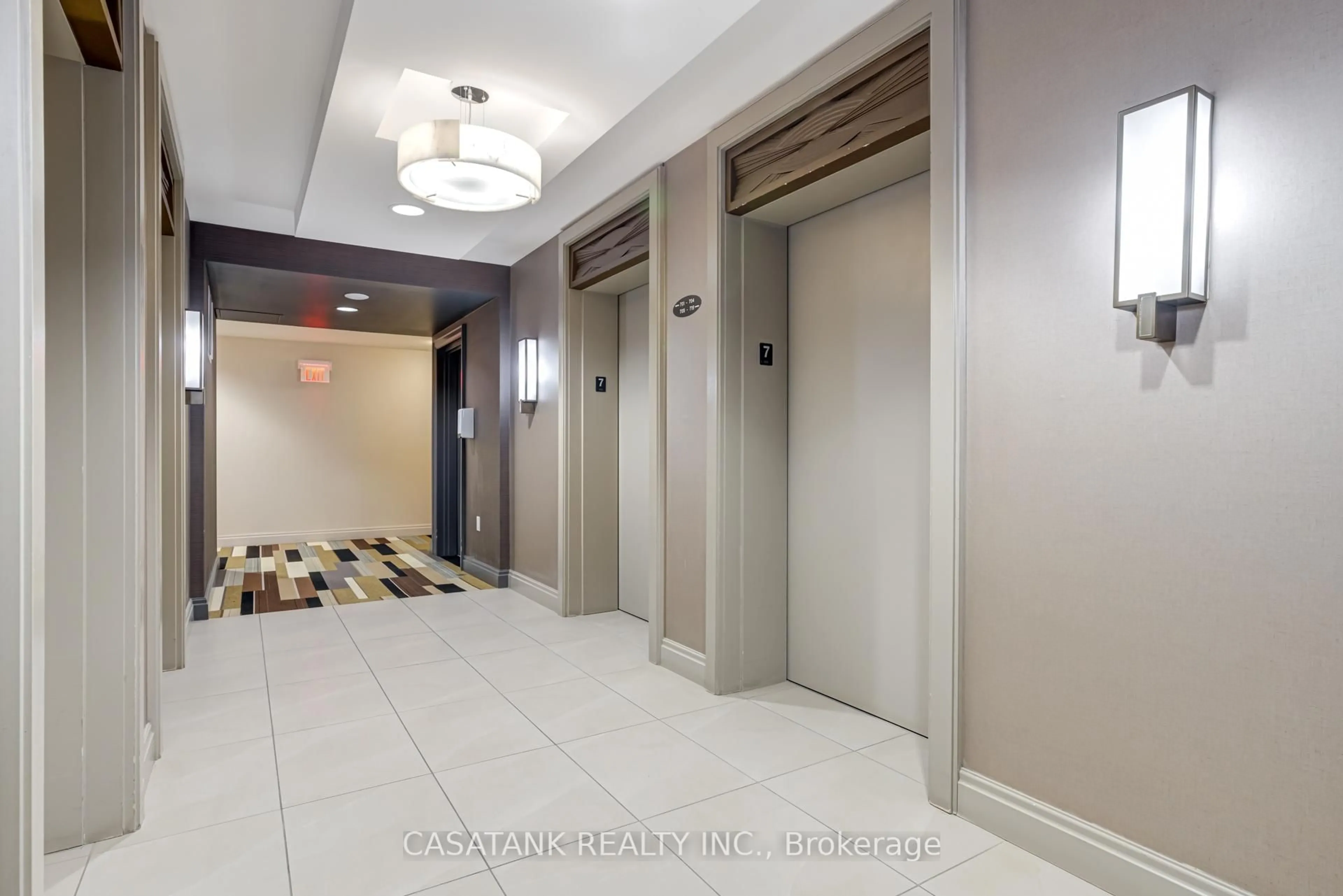 Indoor foyer for 385 Prince Of Wales Dr #707, Mississauga Ontario L5B 0C6