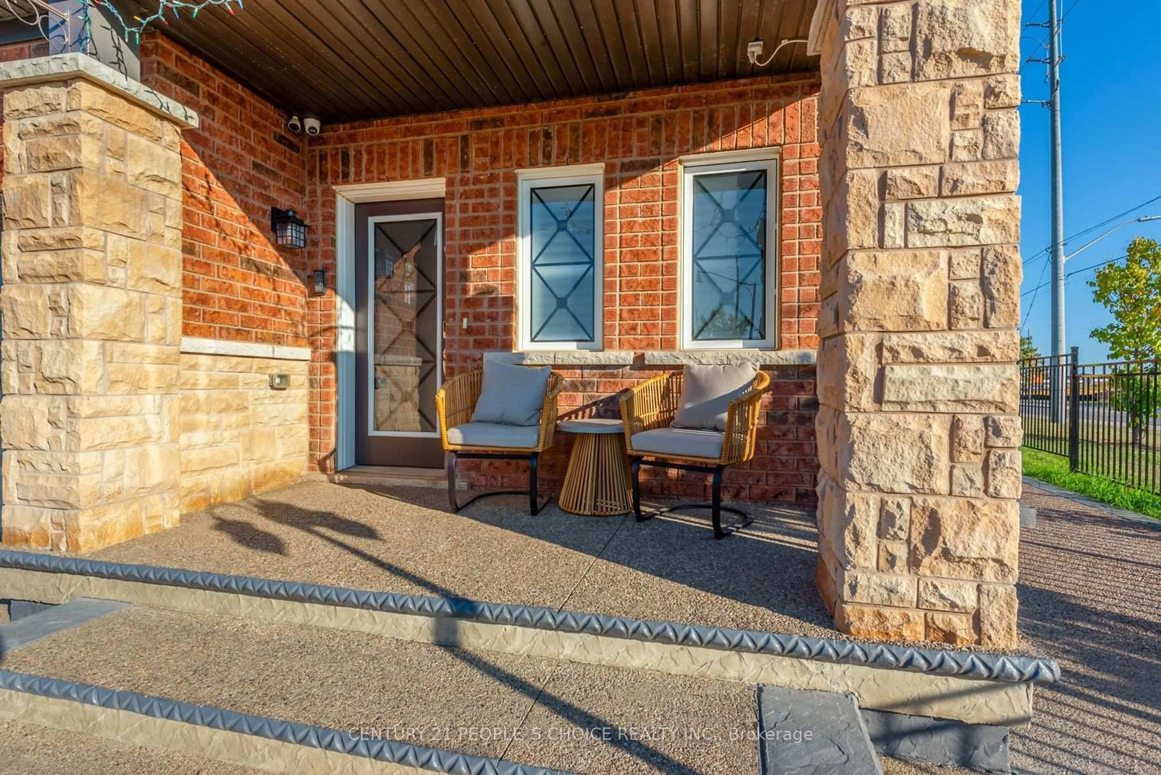 Patio, street for 40 Stedford Cres, Brampton Ontario L7A 0G4