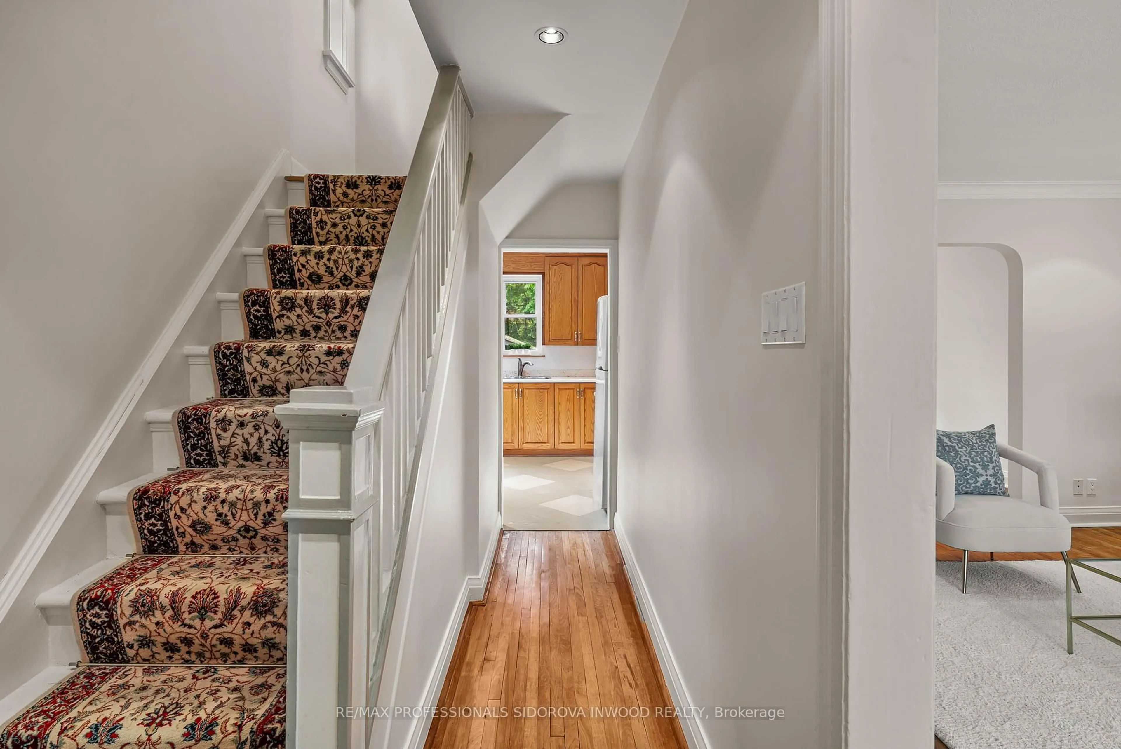 Unknown for 42 Coe Hill Dr, Toronto Ontario M6S 3C8