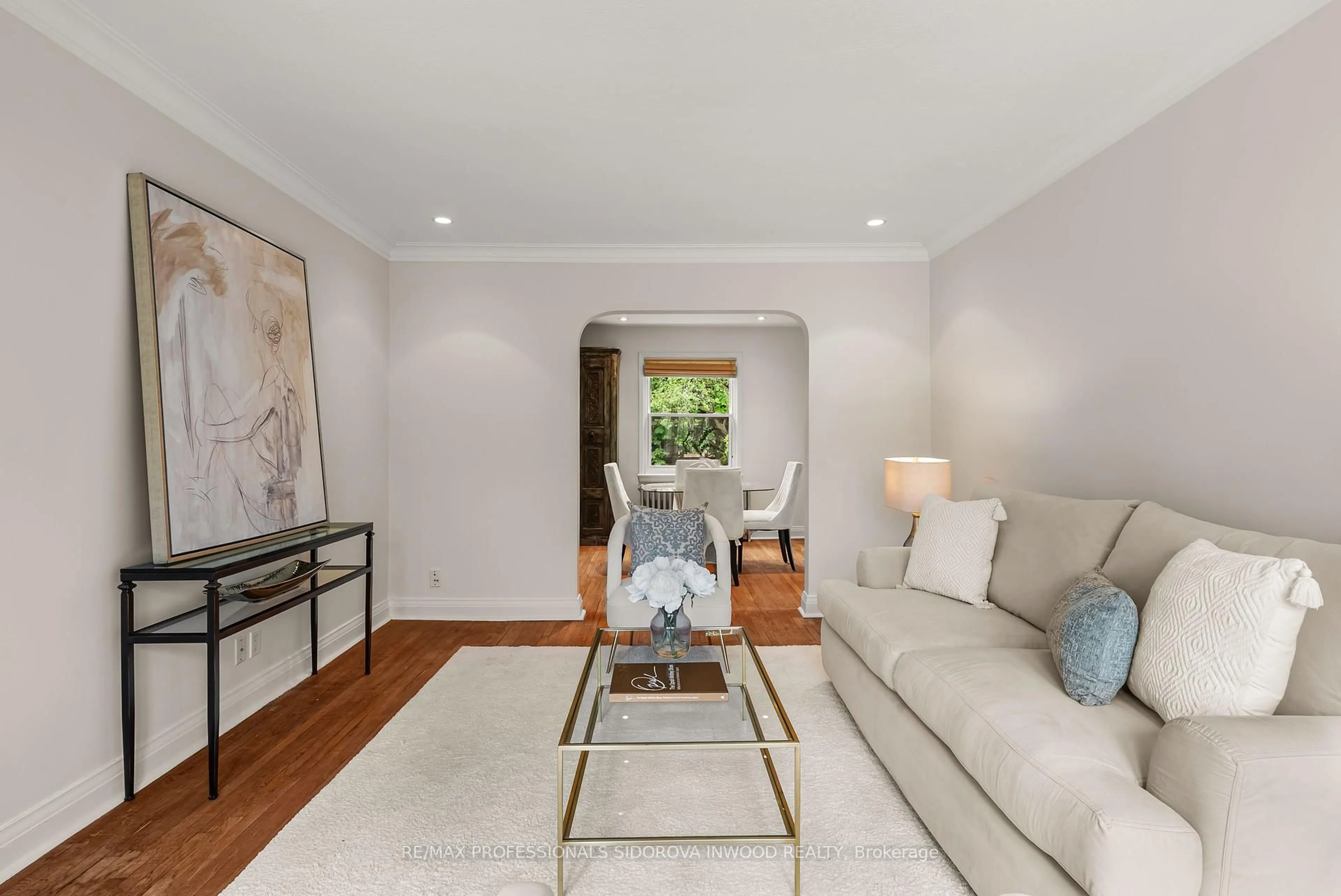 Living room with furniture, unknown for 42 Coe Hill Dr, Toronto Ontario M6S 3C8