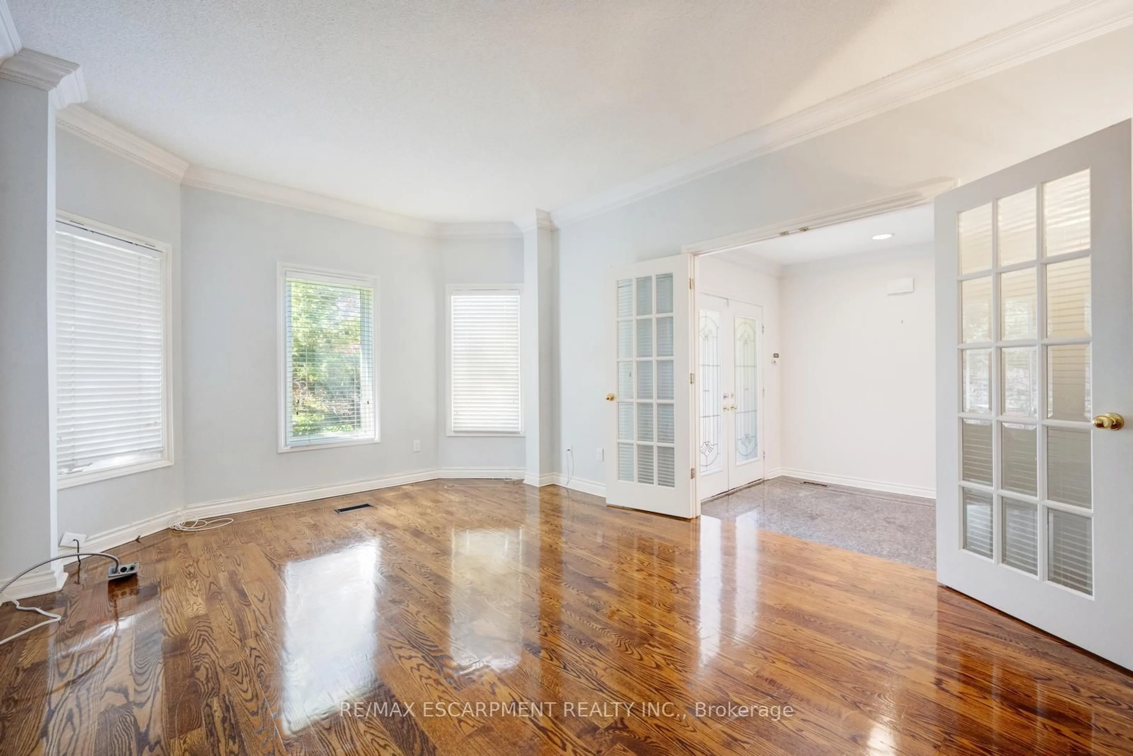 Unknown for 2031 Eckland Crt, Mississauga Ontario L5L 5W5