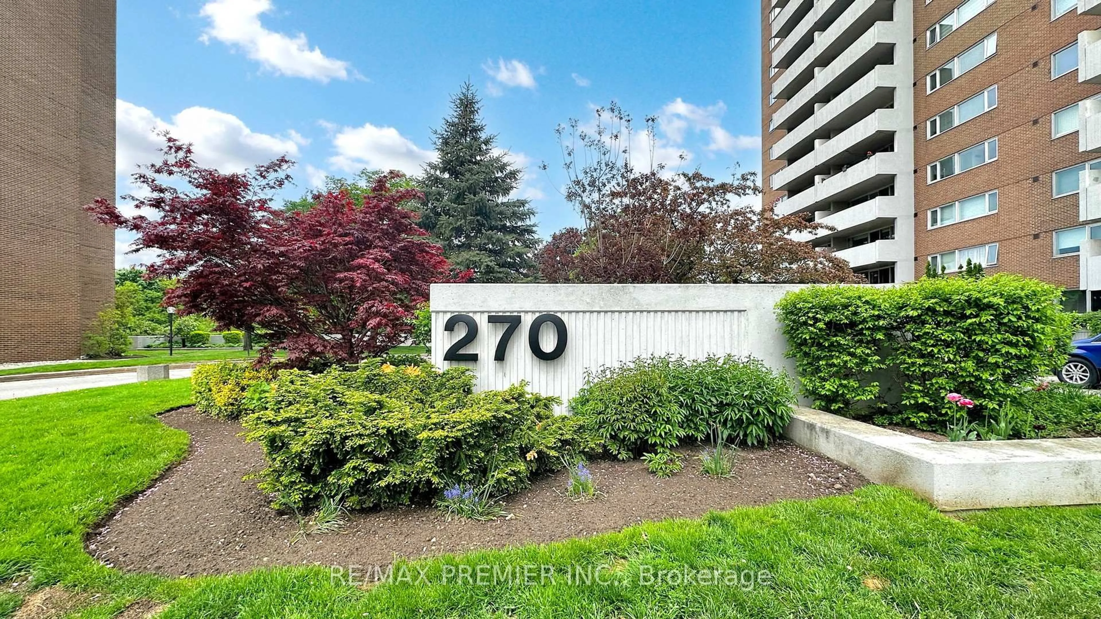 Unknown for 270 Scarlett Rd #710, Toronto Ontario M6N 4X7