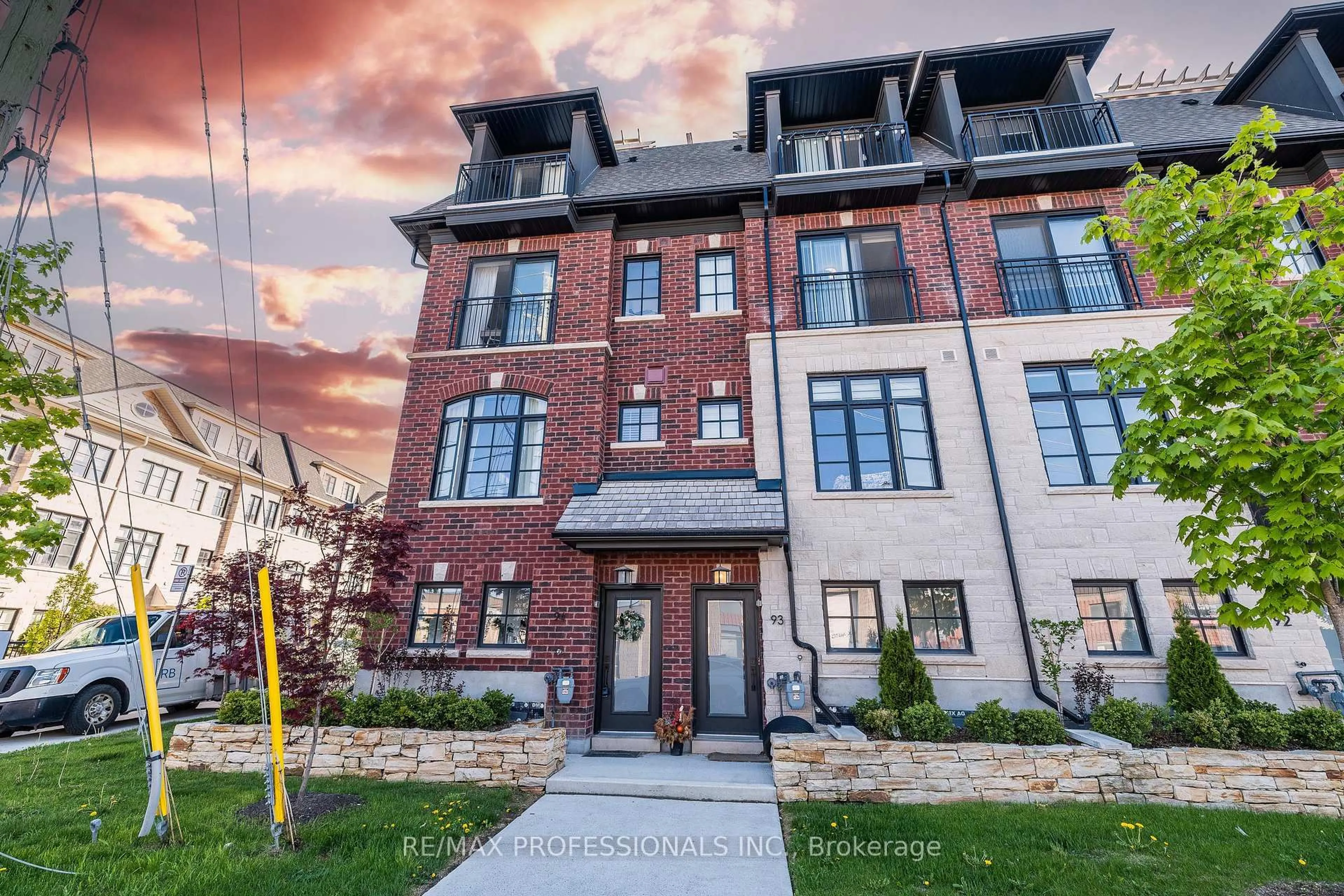Home with brick exterior material, building for 150 Joymar Dr #TH94, Mississauga Ontario L5M 2P6
