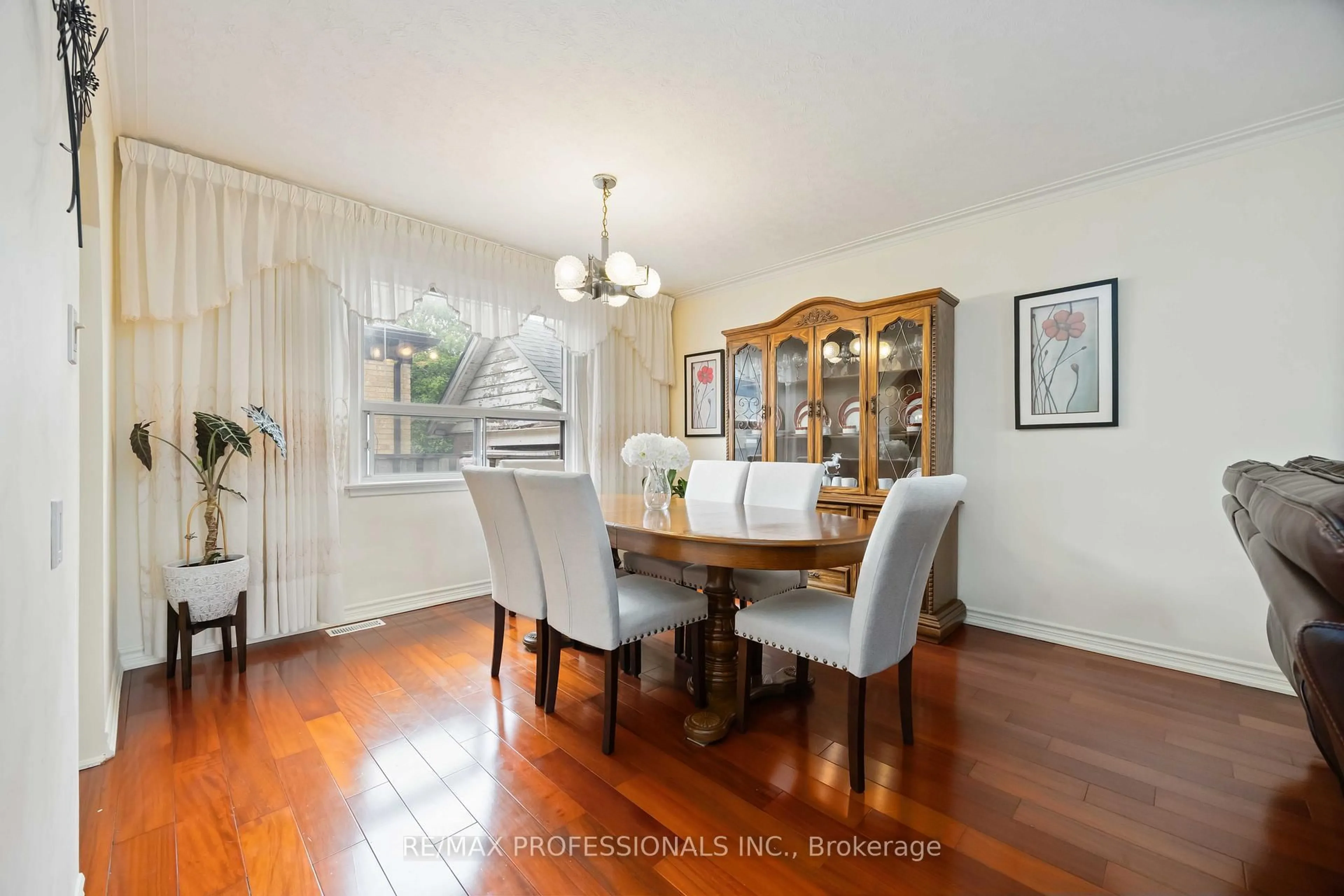 Dining room, wood/laminate floor for 2 Coolhurst Dr, Toronto Ontario M9W 4A5