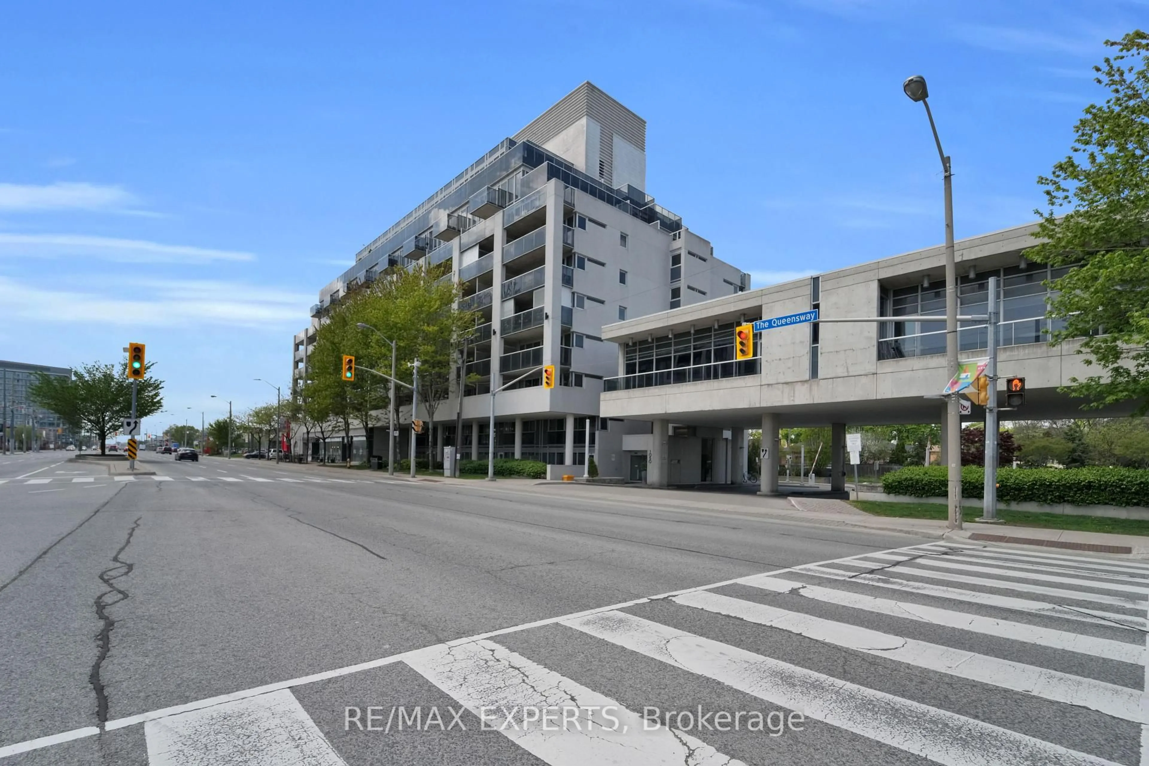 Unknown for 1050 The Queensway N/A #516, Toronto Ontario M8Z 0A8