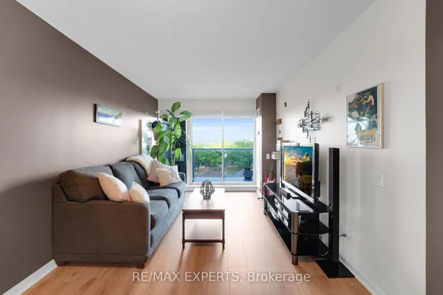 Additional property image - 1050 The Queensway N/A Unit 516