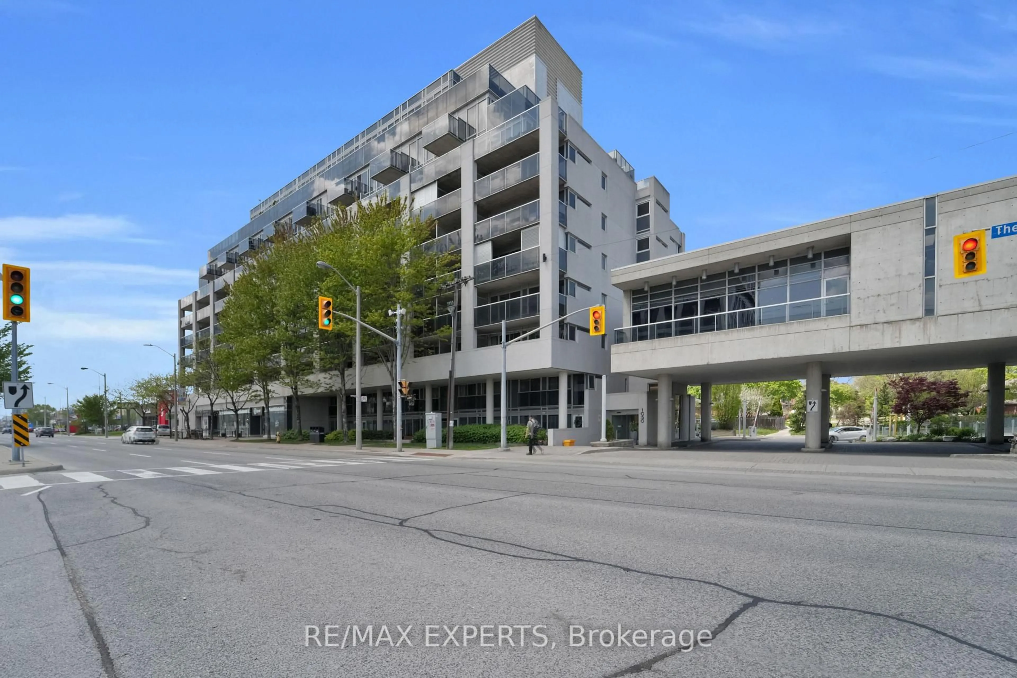 Unknown for 1050 The Queensway N/A #516, Toronto Ontario M8Z 0A8