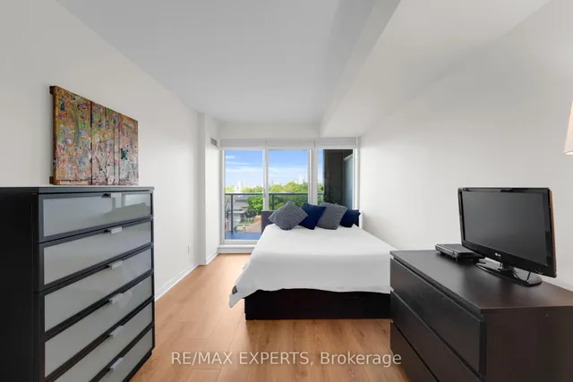 Additional property image - 1050 The Queensway N/A Unit 516