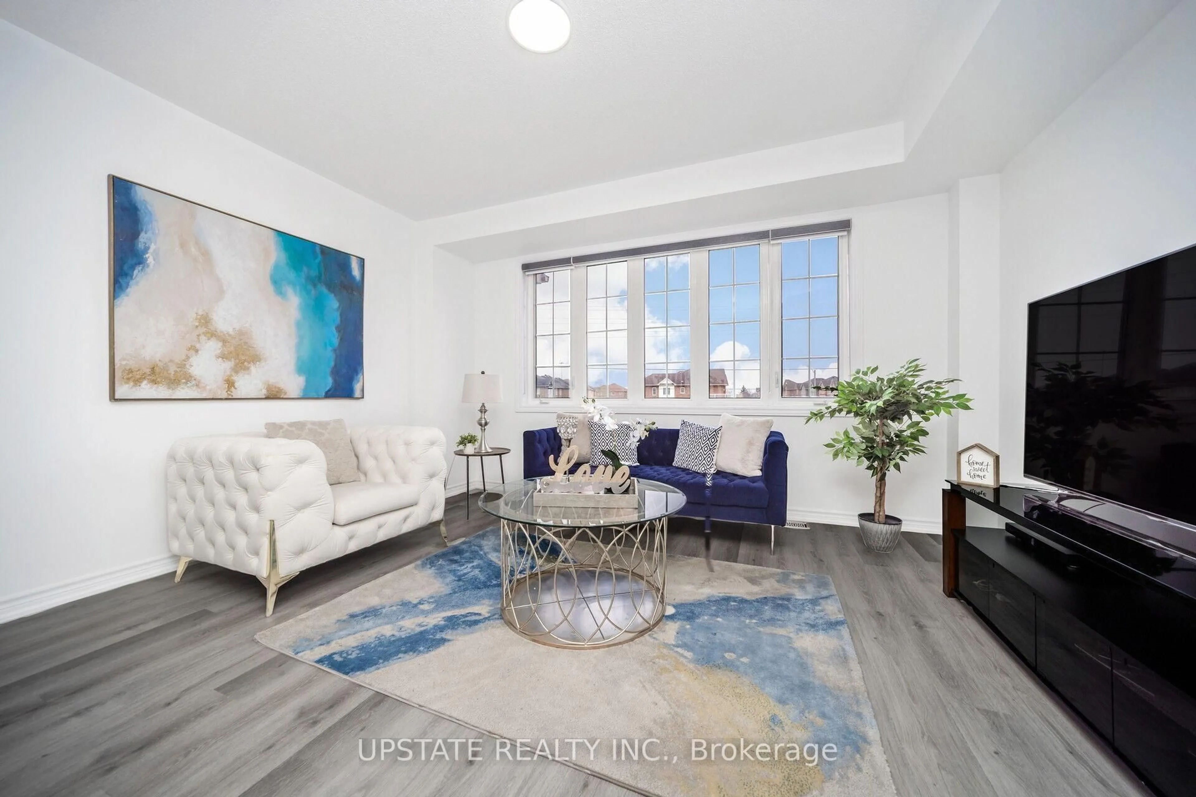 Living room with furniture, unknown for 5 Telegraph St, Brampton Ontario L6Z 0J2