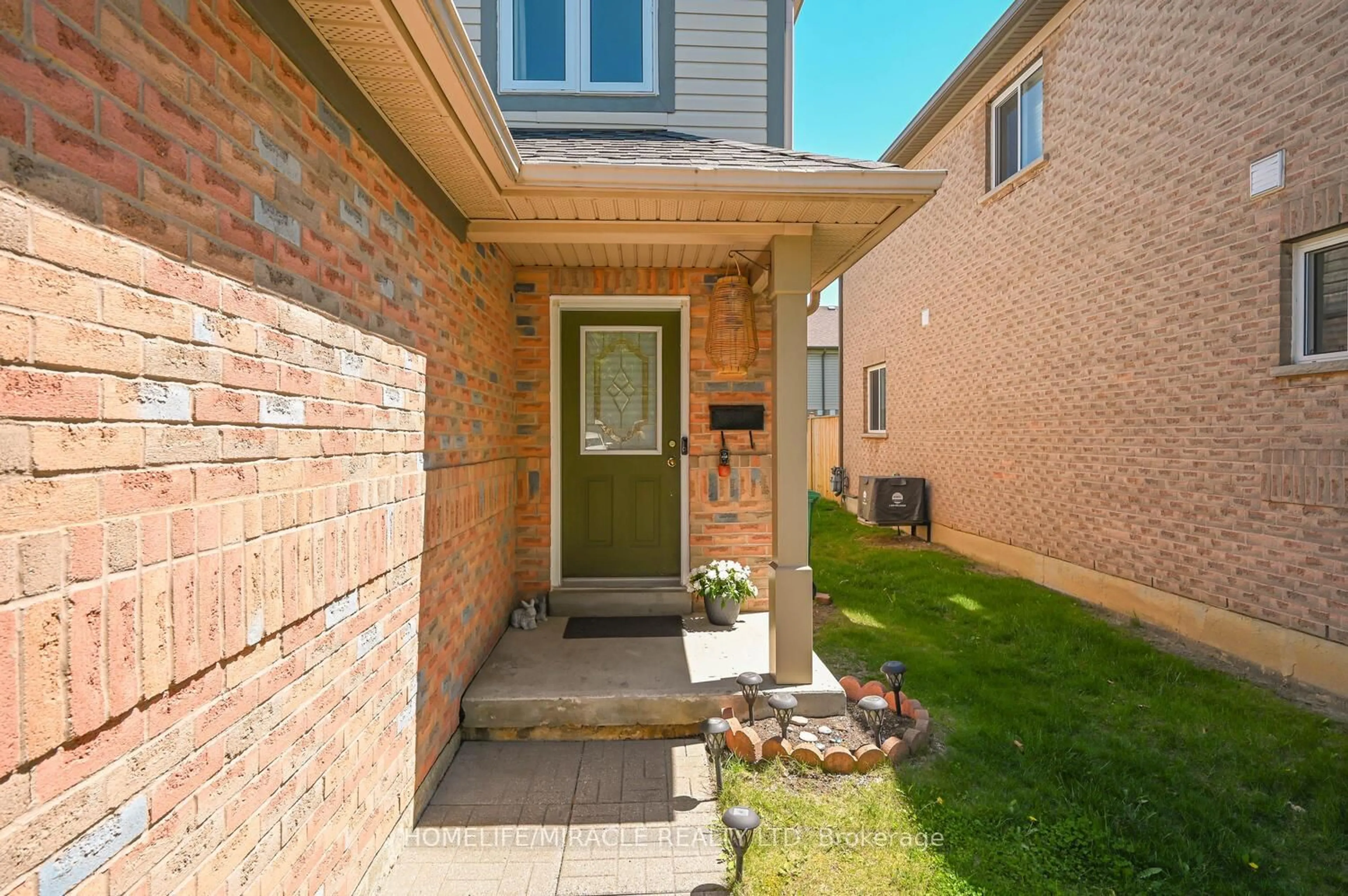 Home with brick exterior material, street for 5255 Guildwood Way ##30, Mississauga Ontario L5R 4A9