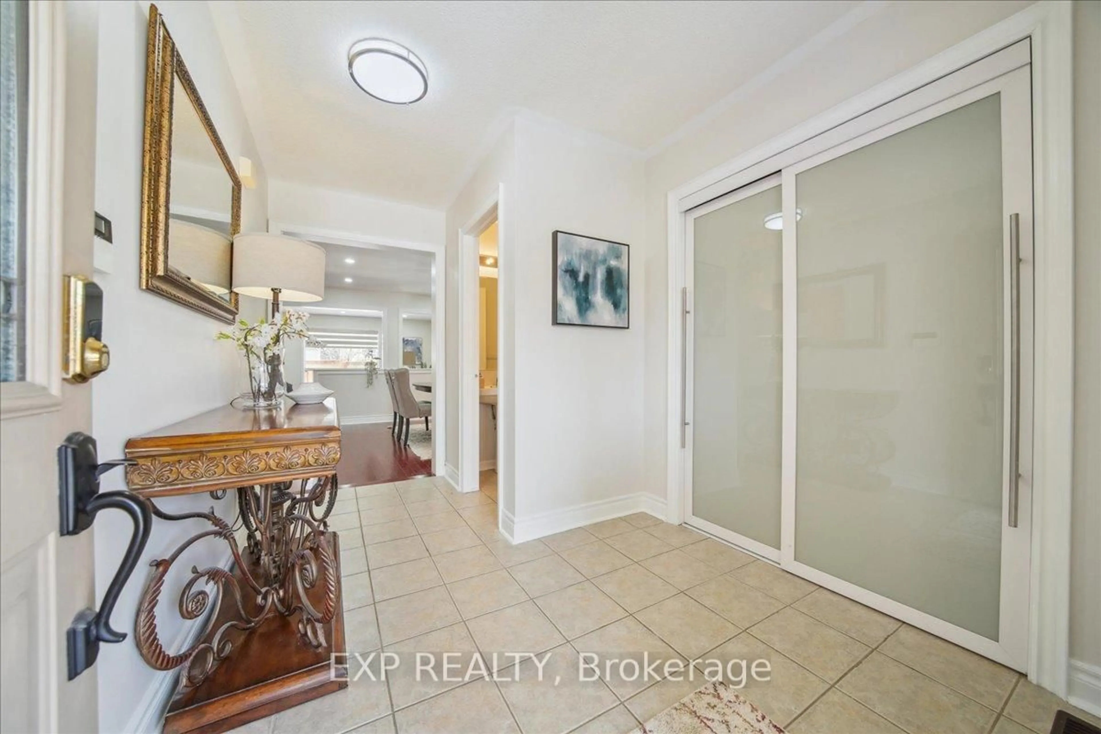 Indoor entryway for 18 Raccoon St, Brampton Ontario L6S 6L8