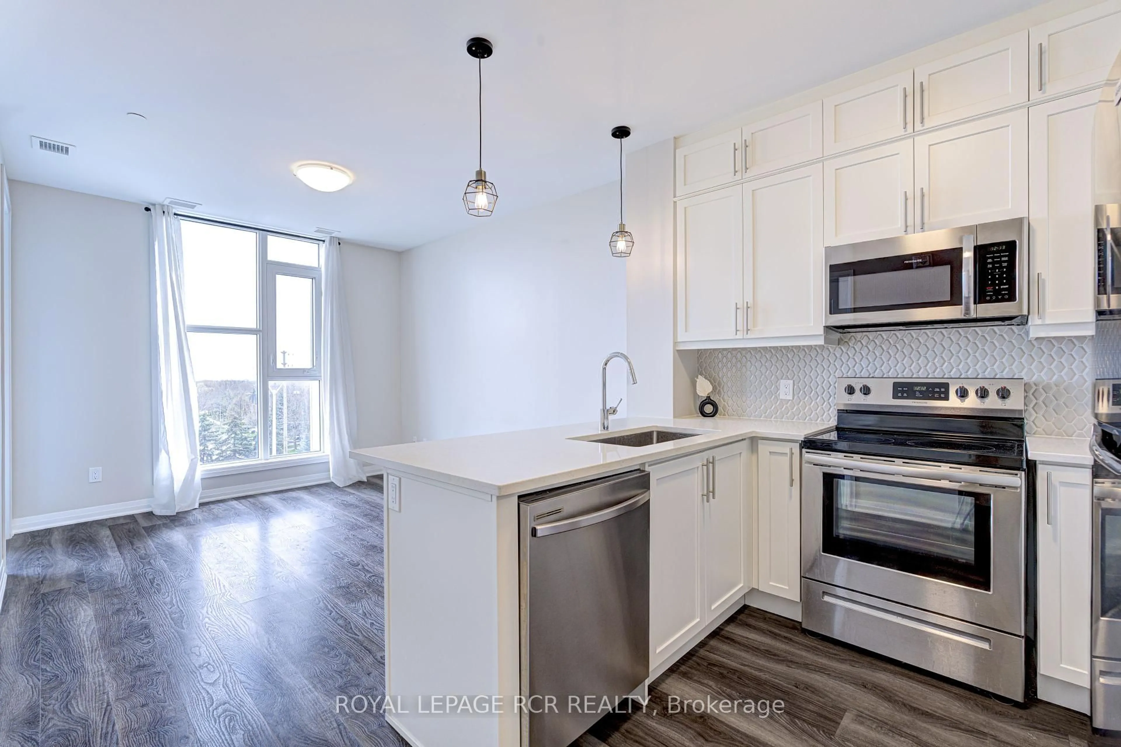 Open concept kitchen, unknown for 95 Dundas St #314, Oakville Ontario L6M 5N4