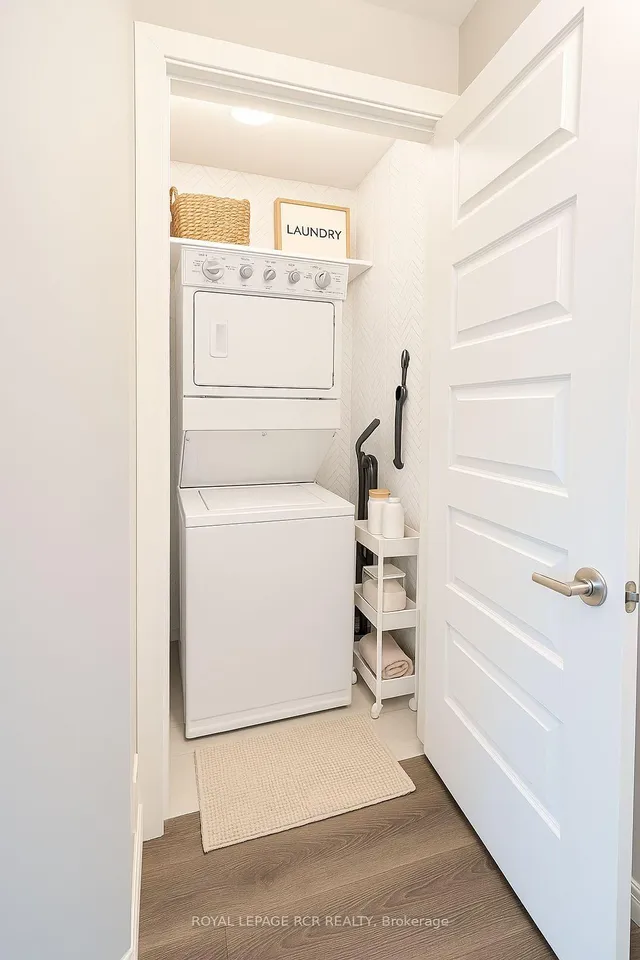 Additional property image - 95 Dundas St Unit 314