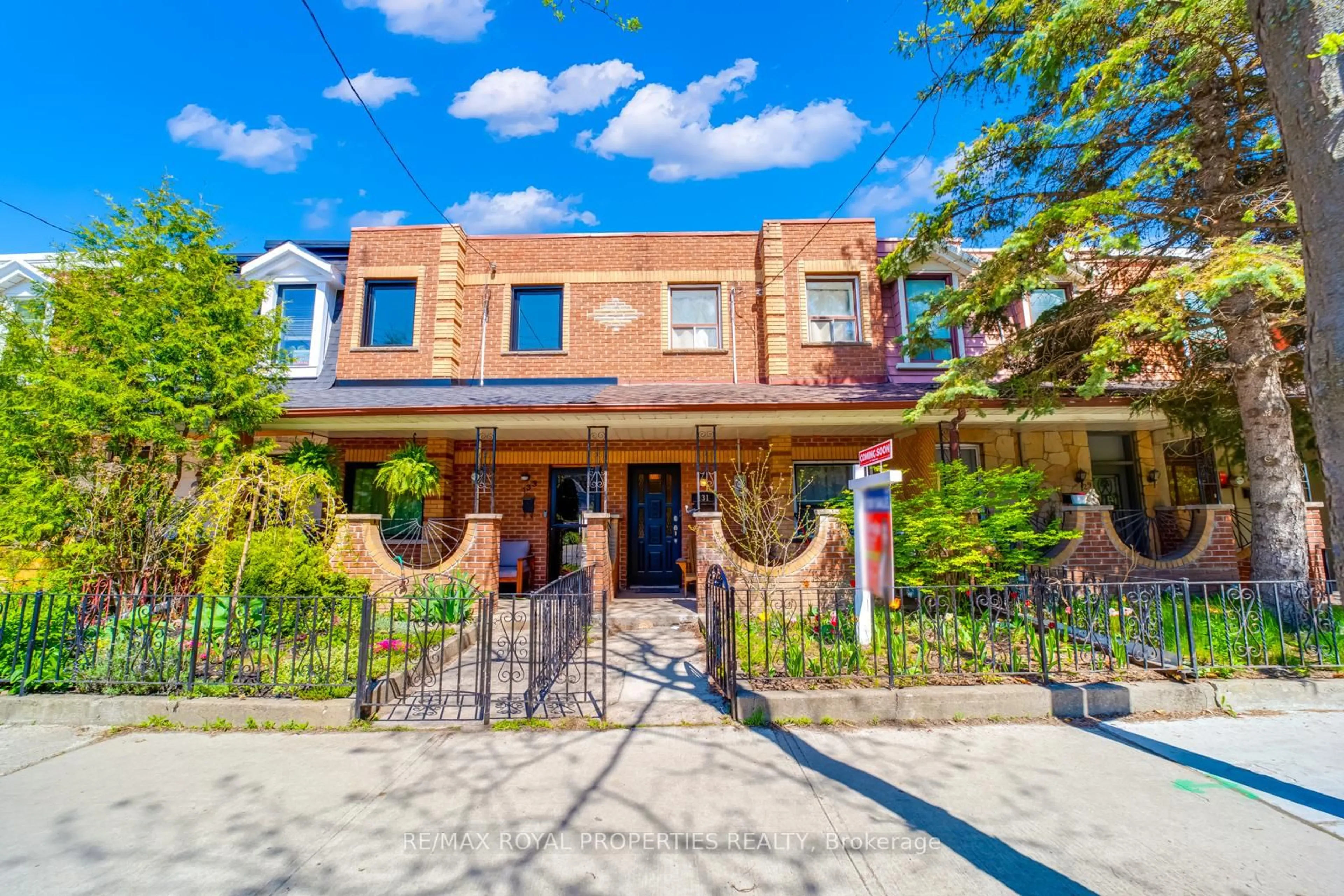Home with brick exterior material, street for 131 Lansdowne Ave, Toronto Ontario M6K 2W1