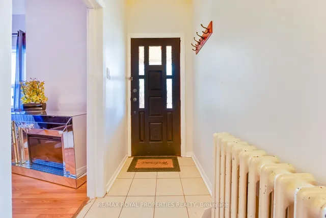 Additional property image - 131 Lansdowne Ave