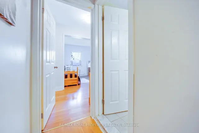 Additional property image - 131 Lansdowne Ave