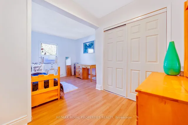Additional property image - 131 Lansdowne Ave