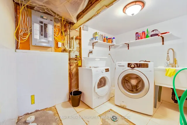 Additional property image - 131 Lansdowne Ave