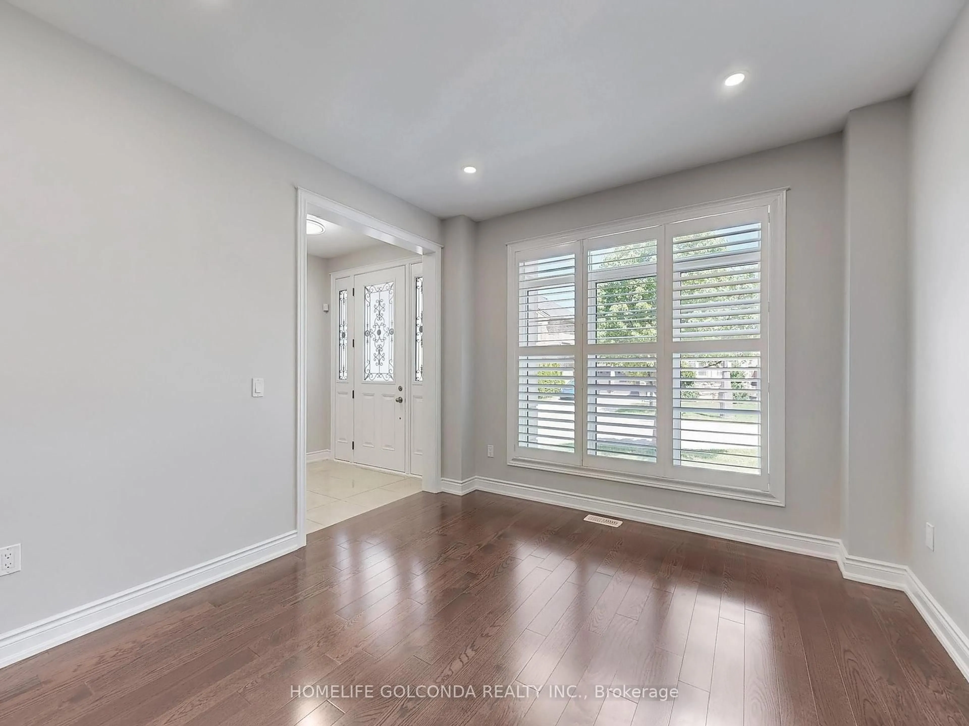 A pic of a room for 3148 Larry Cres, Oakville Ontario L6M 0T1