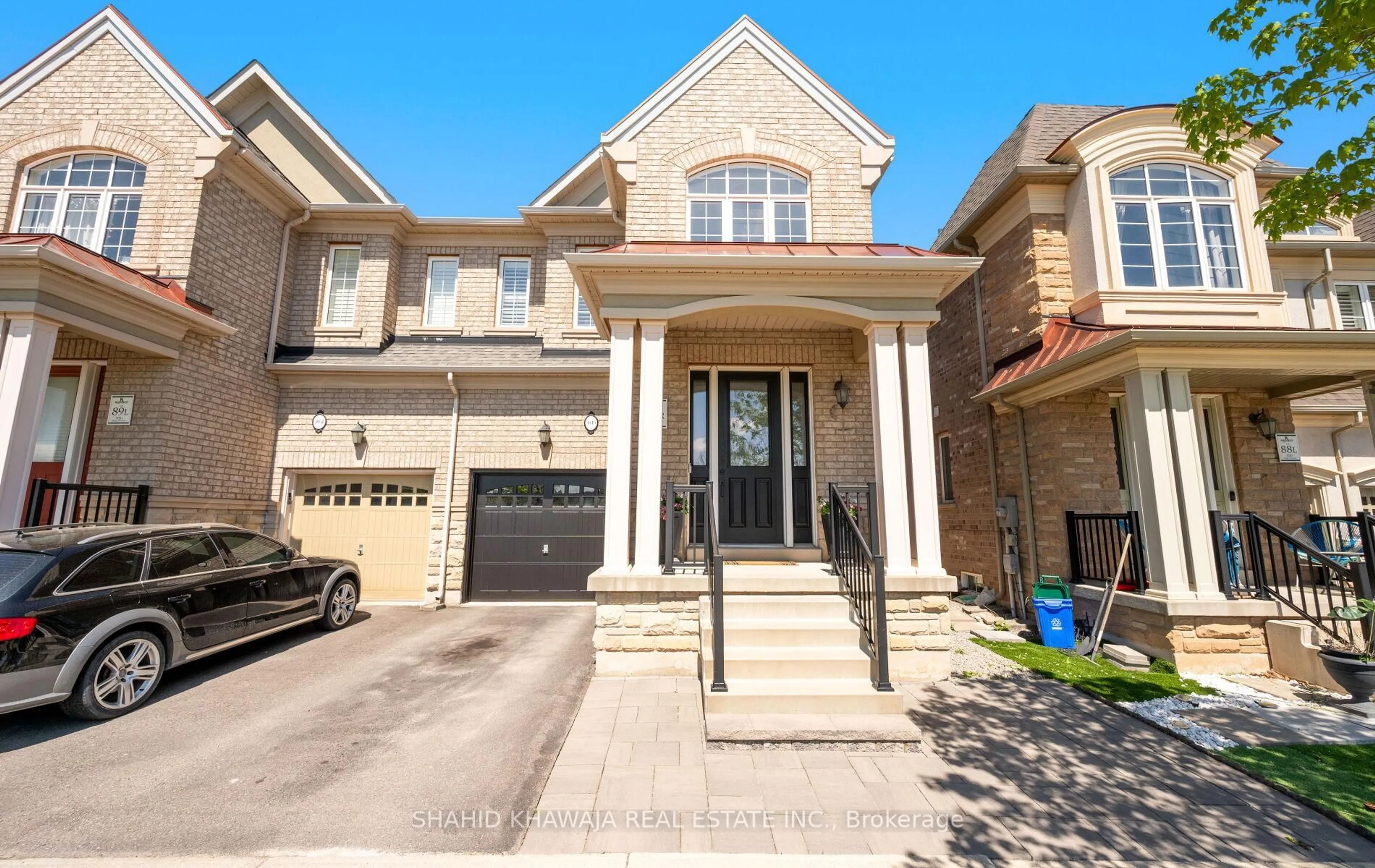 Home with brick exterior material, street for 3049 Isaac Ave, Oakville Ontario L6M 0S6