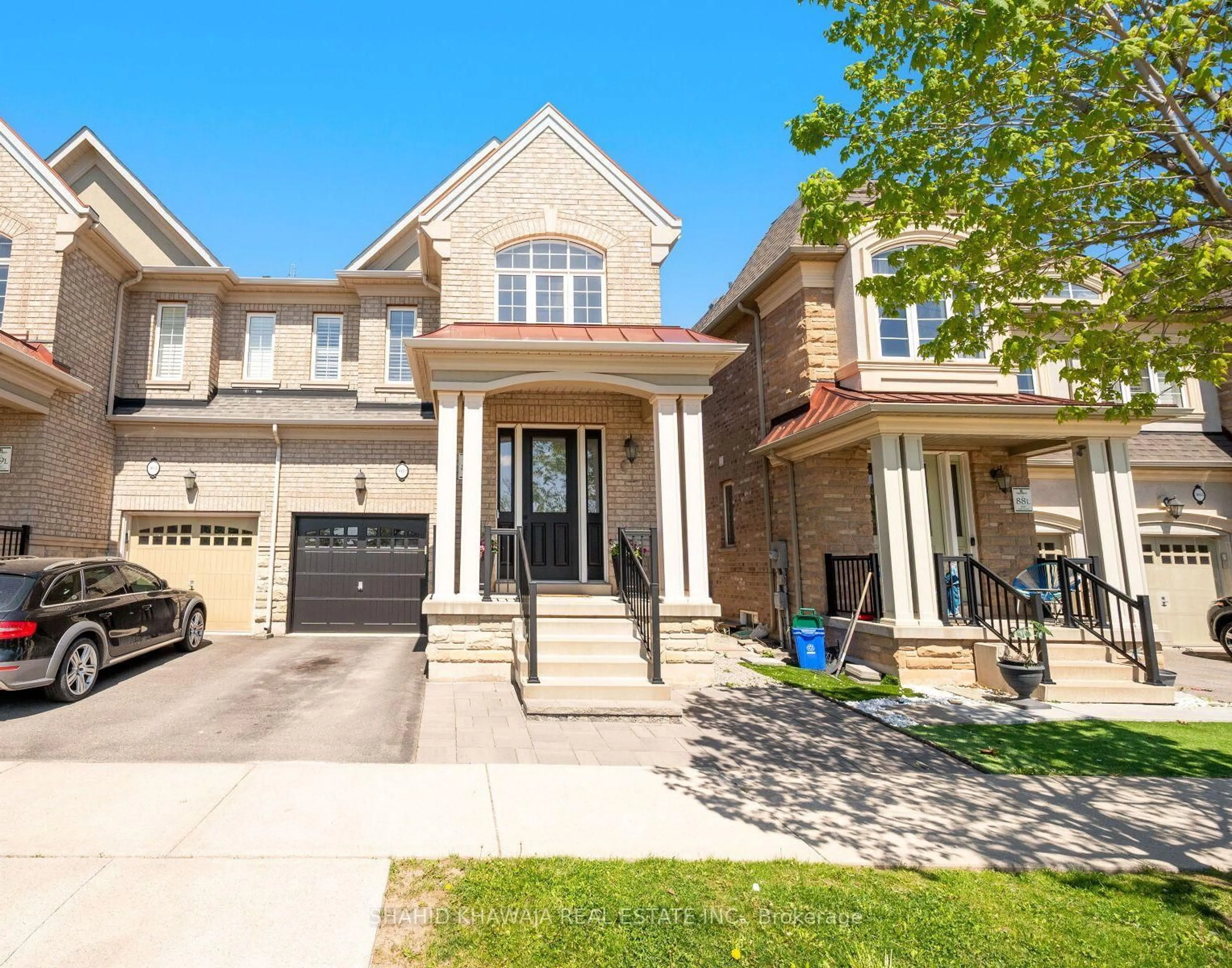 Home with brick exterior material, street for 3049 Isaac Ave, Oakville Ontario L6M 0S6