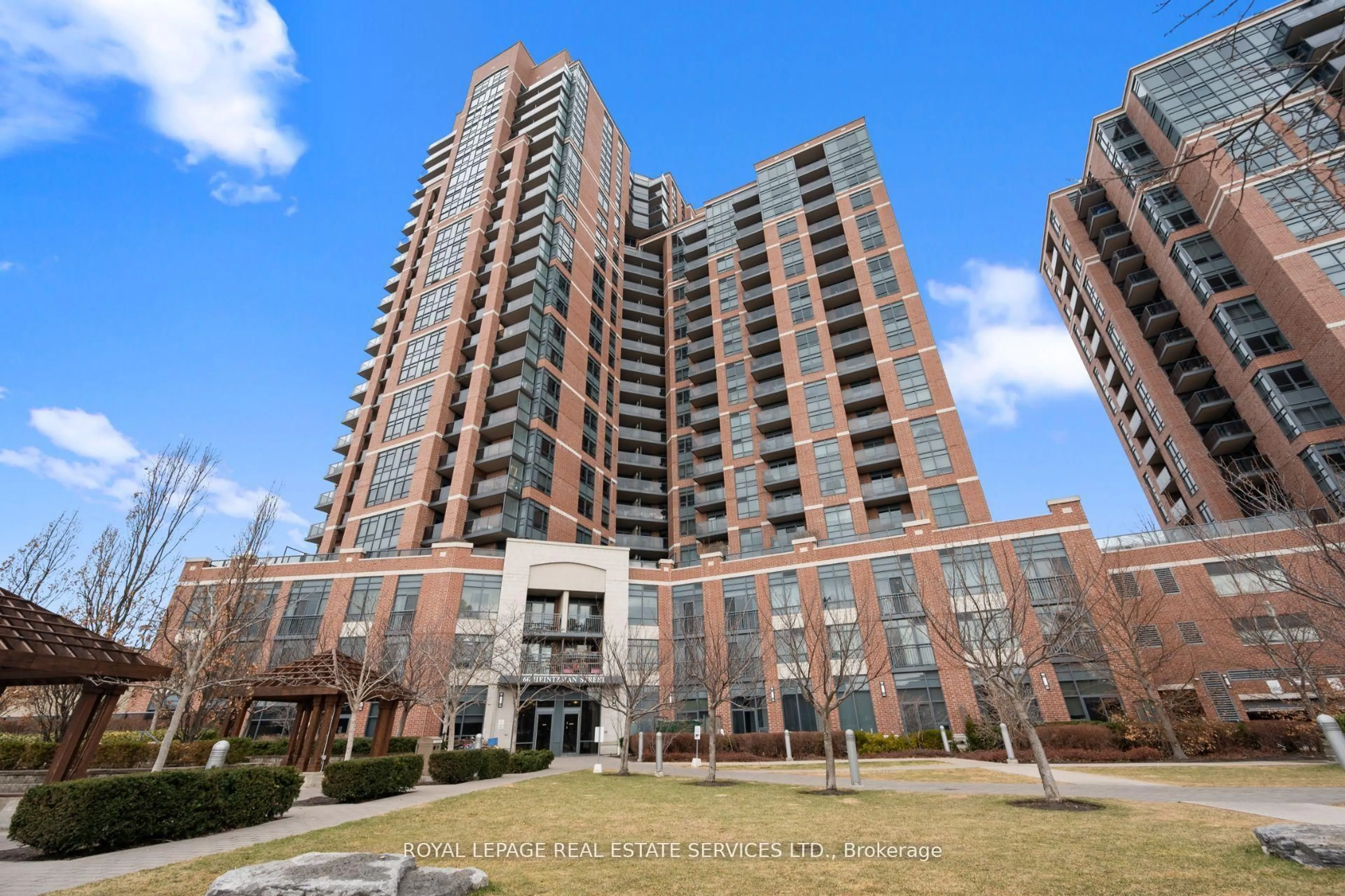 Unknown for 60 Heintzman St #834, Toronto Ontario M6P 5A1