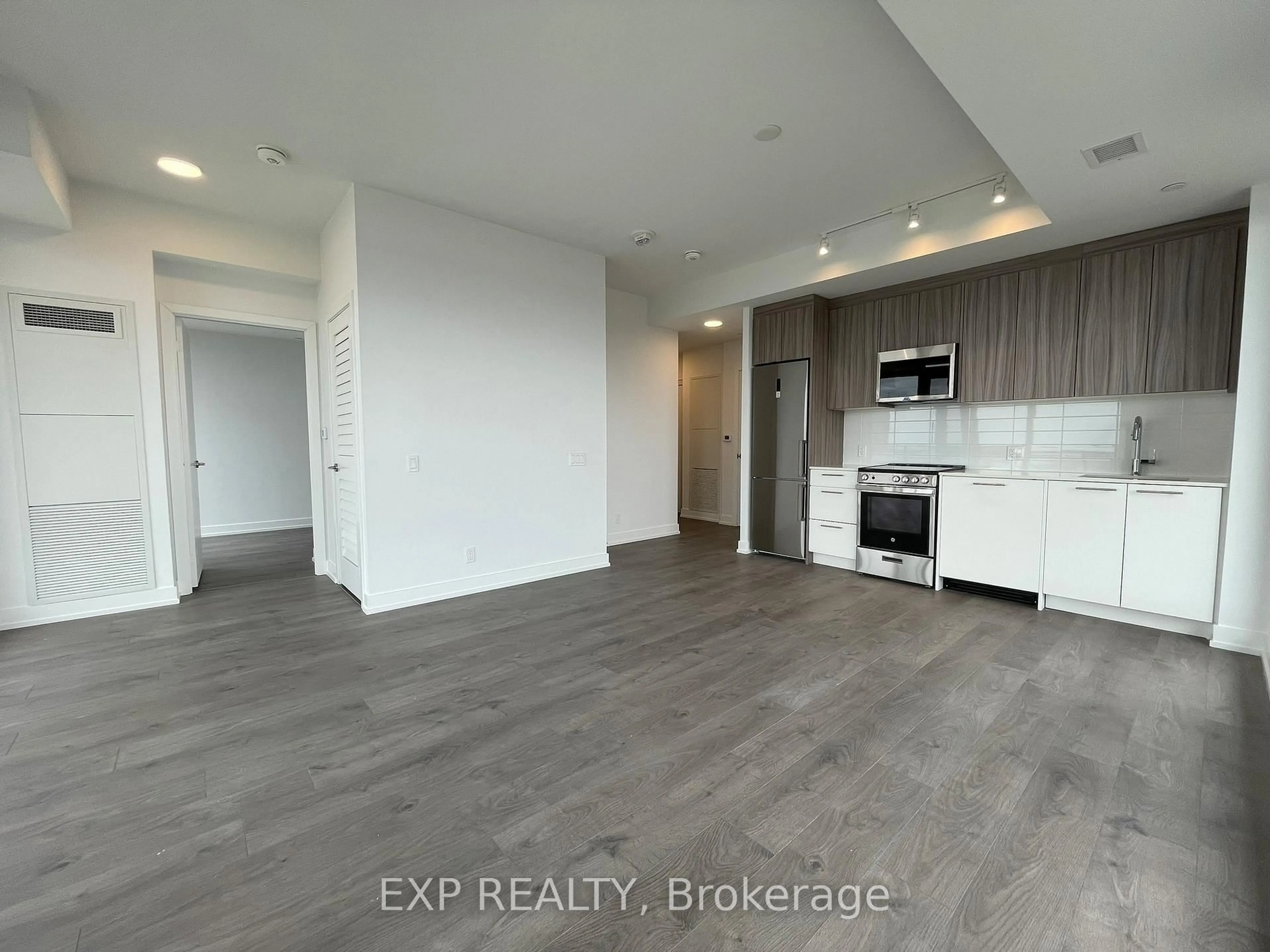 A pic of a room for 215 Veterans Dr #508, Brampton Ontario L7A 0B6