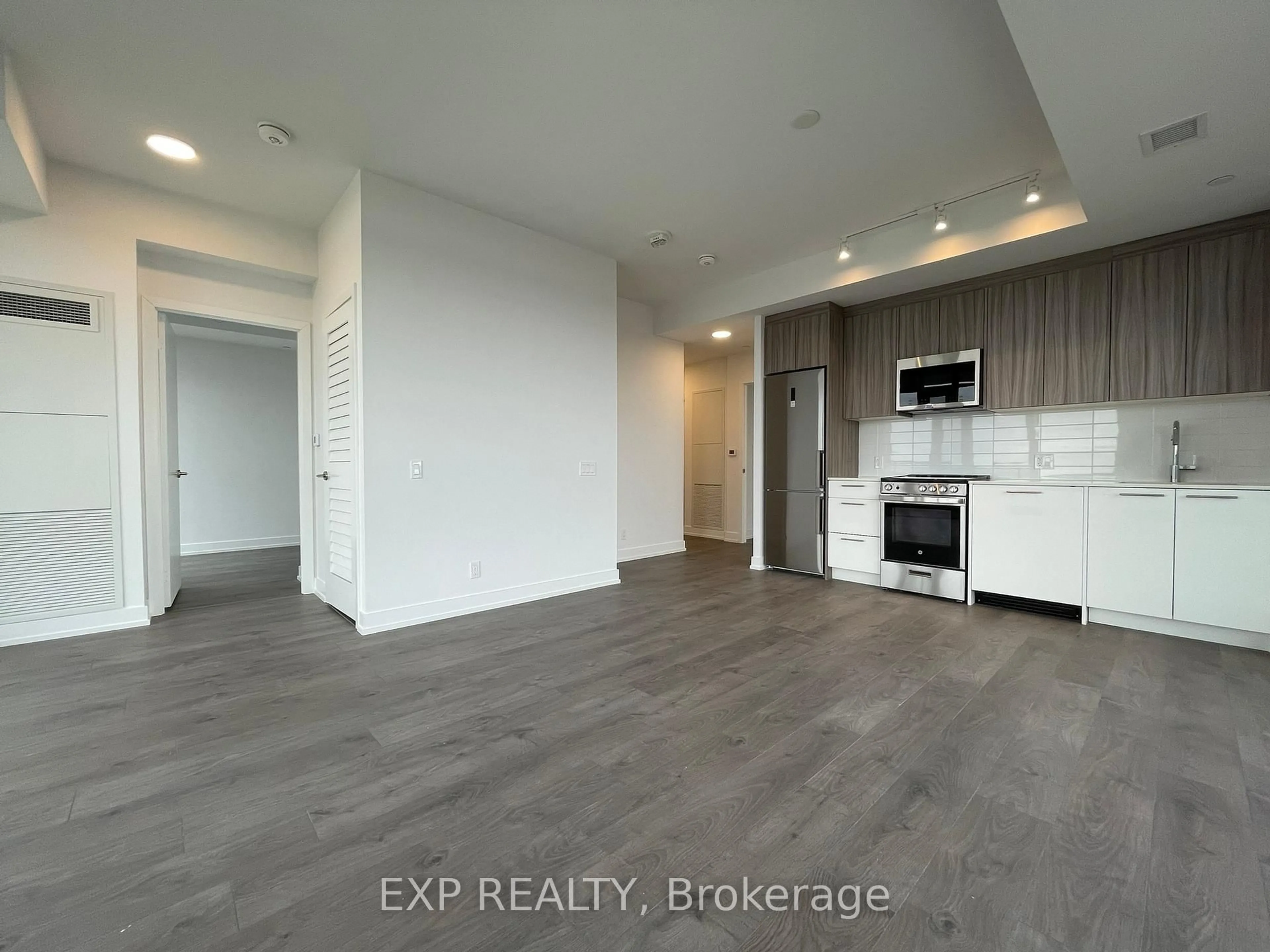 A pic of a room for 215 Veterans Dr #508, Brampton Ontario L7A 0B6