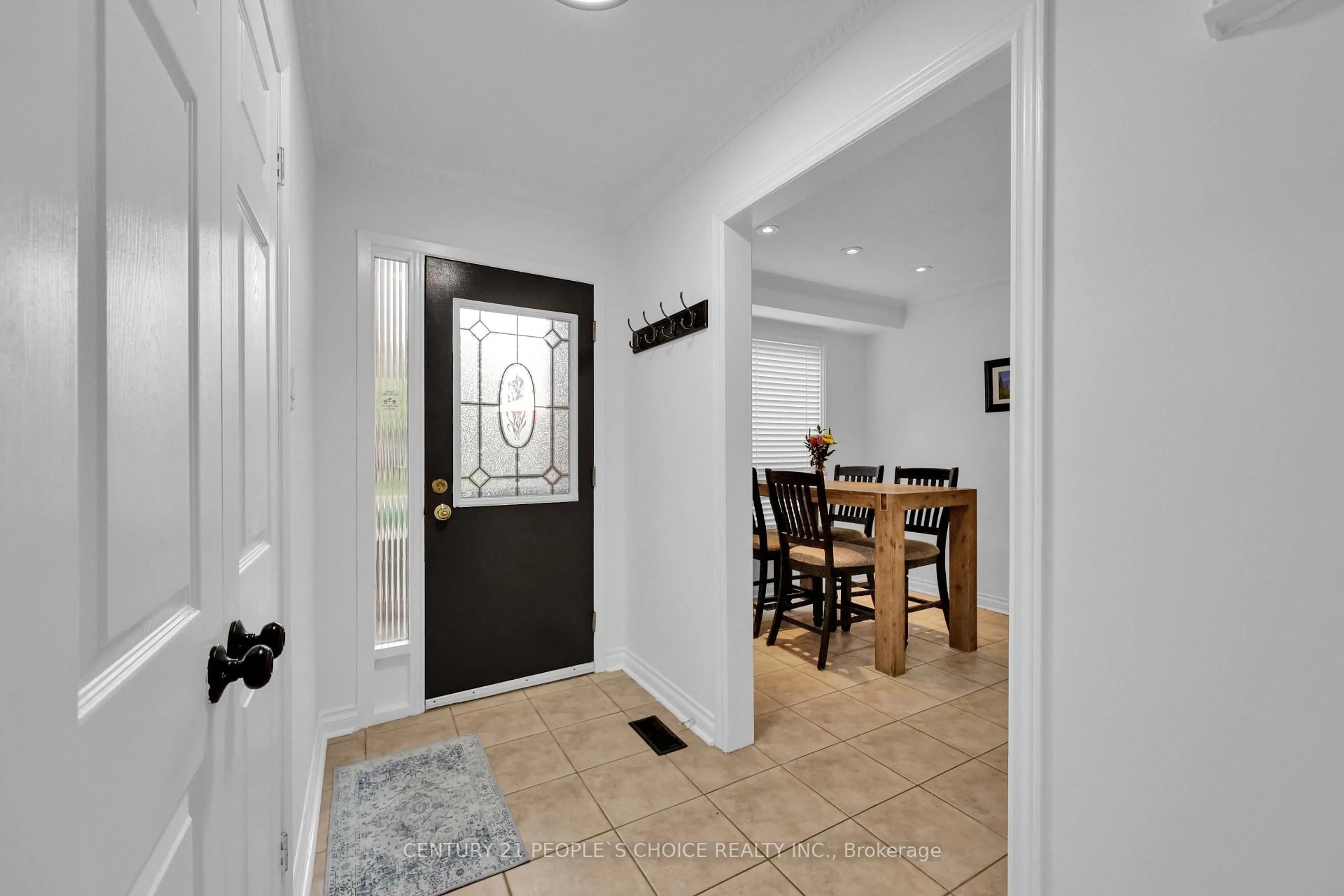 Indoor entryway for 41 Carter Dr, Brampton Ontario L6V 3N4