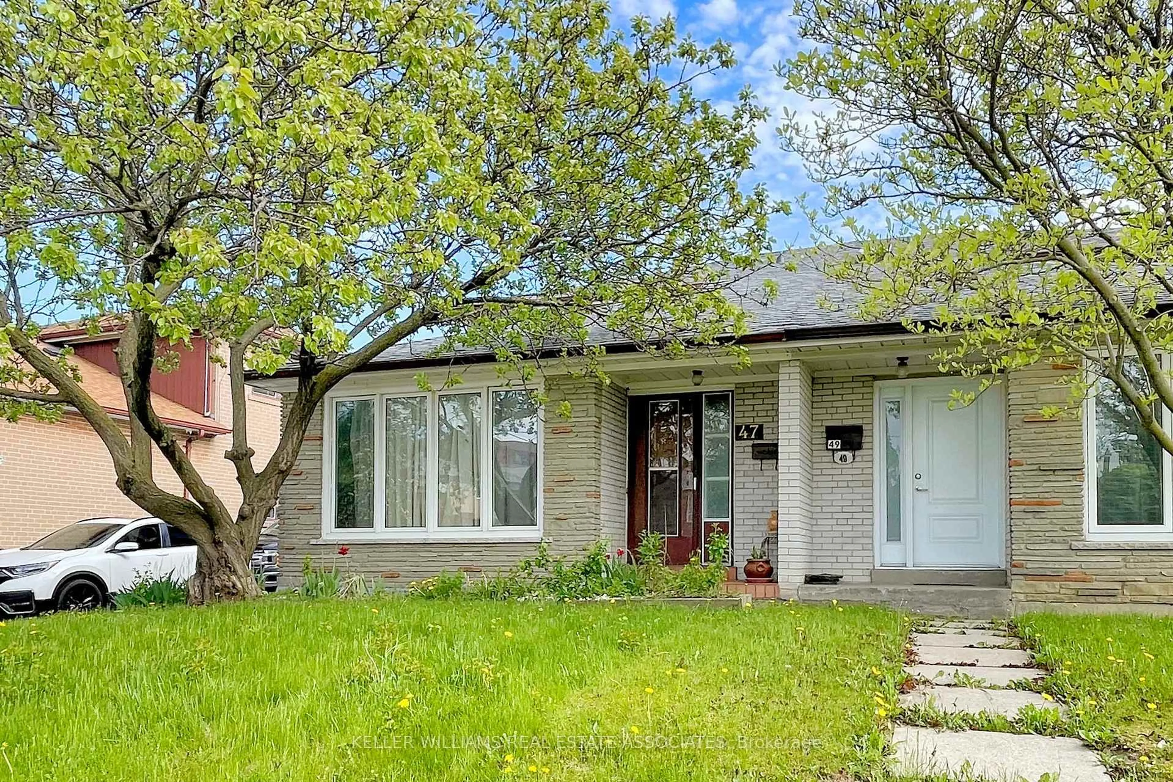 Home with brick exterior material, street for 47 Dovehouse Ave, Toronto Ontario M3J 1A3