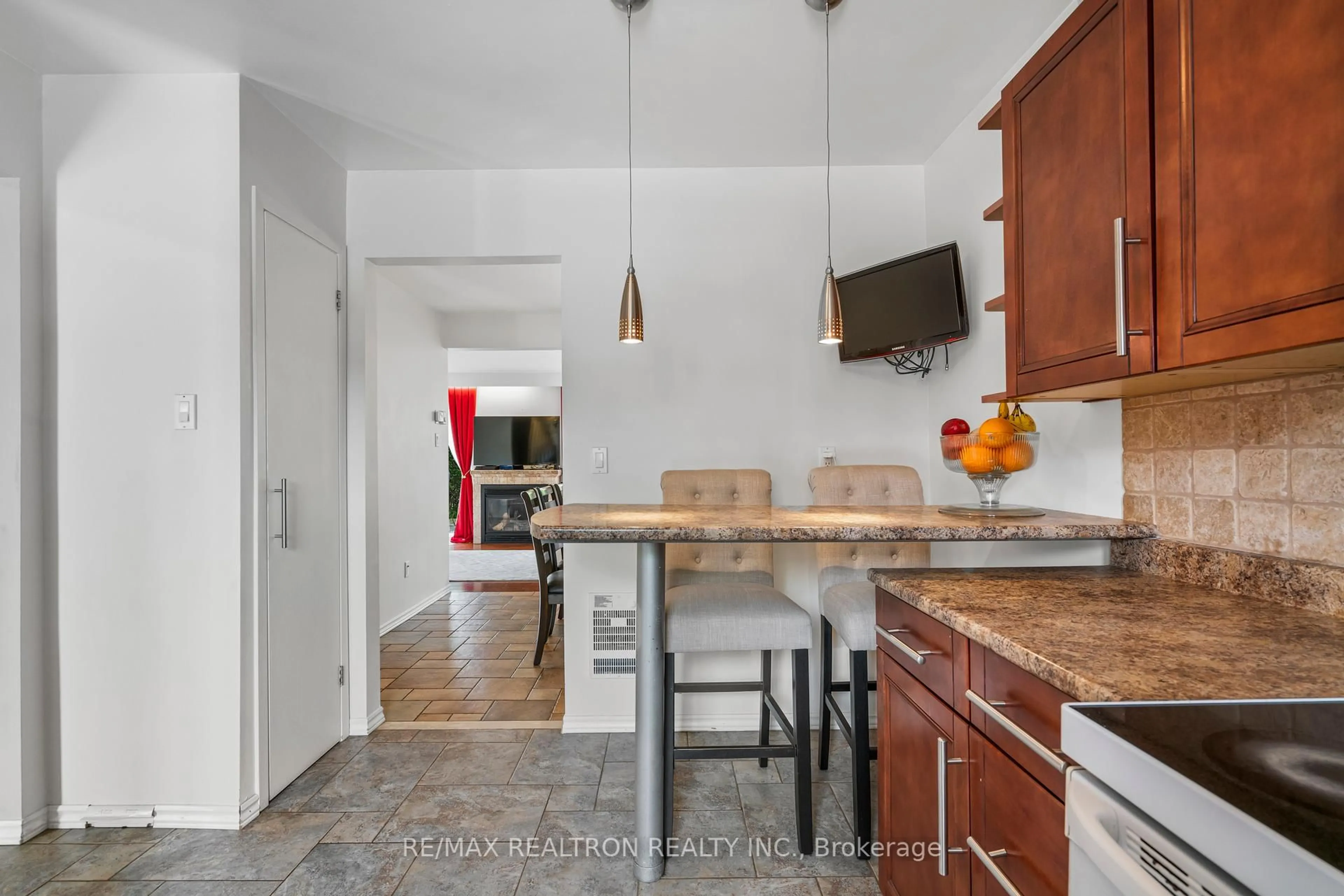 Open concept kitchen, ceramic/tile floor for 19 Centennial Park Rd #10, Toronto Ontario M9C 4W8