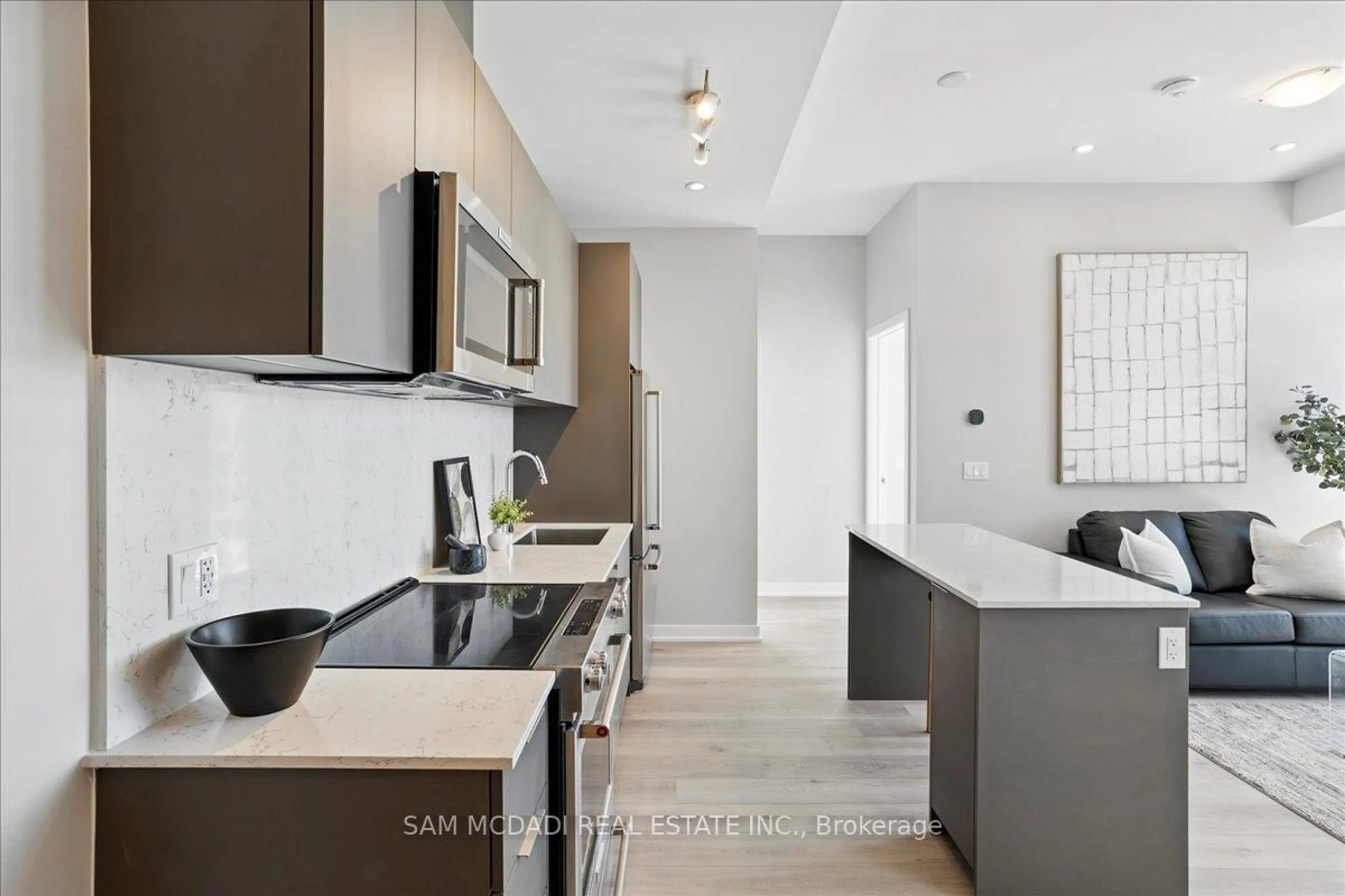 Unknown for 760 Whitlock Ave #805, Milton Ontario L9E 2B3