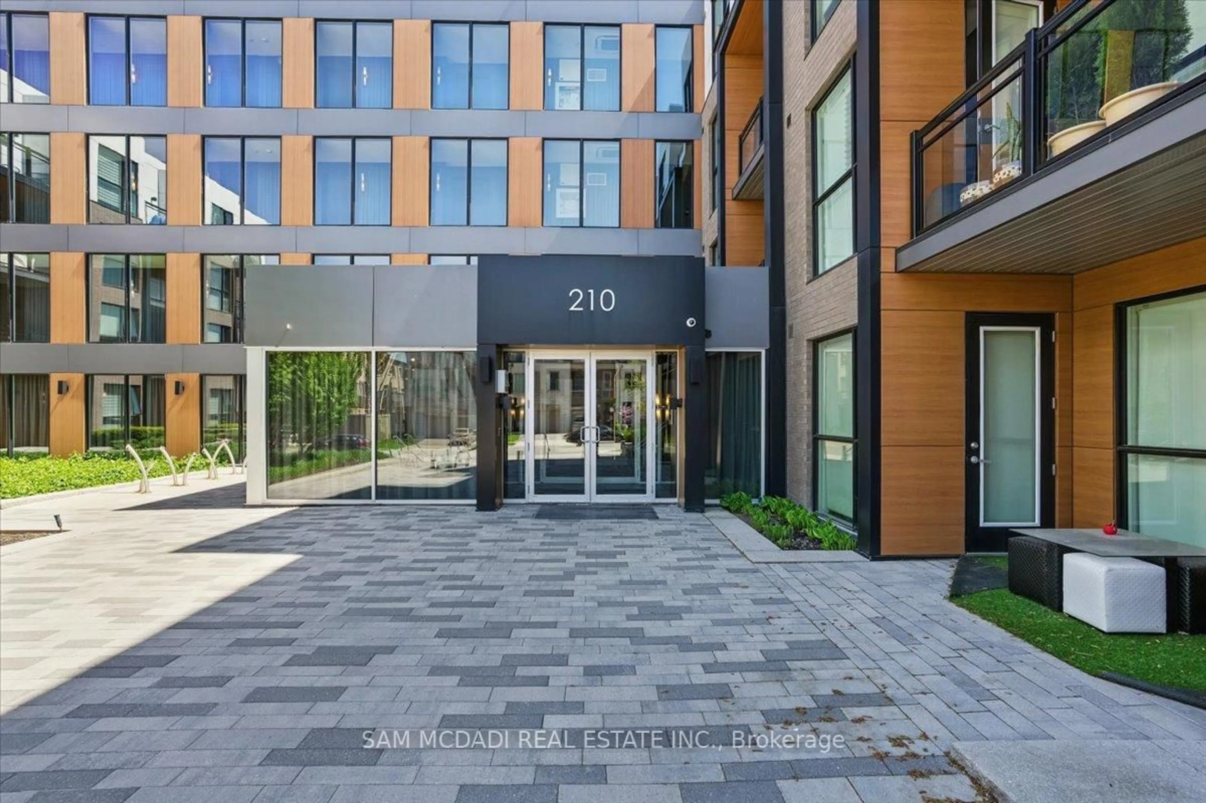 Unknown for 210 Sabina Dr Dr #309, Oakville Ontario L6H 7C3