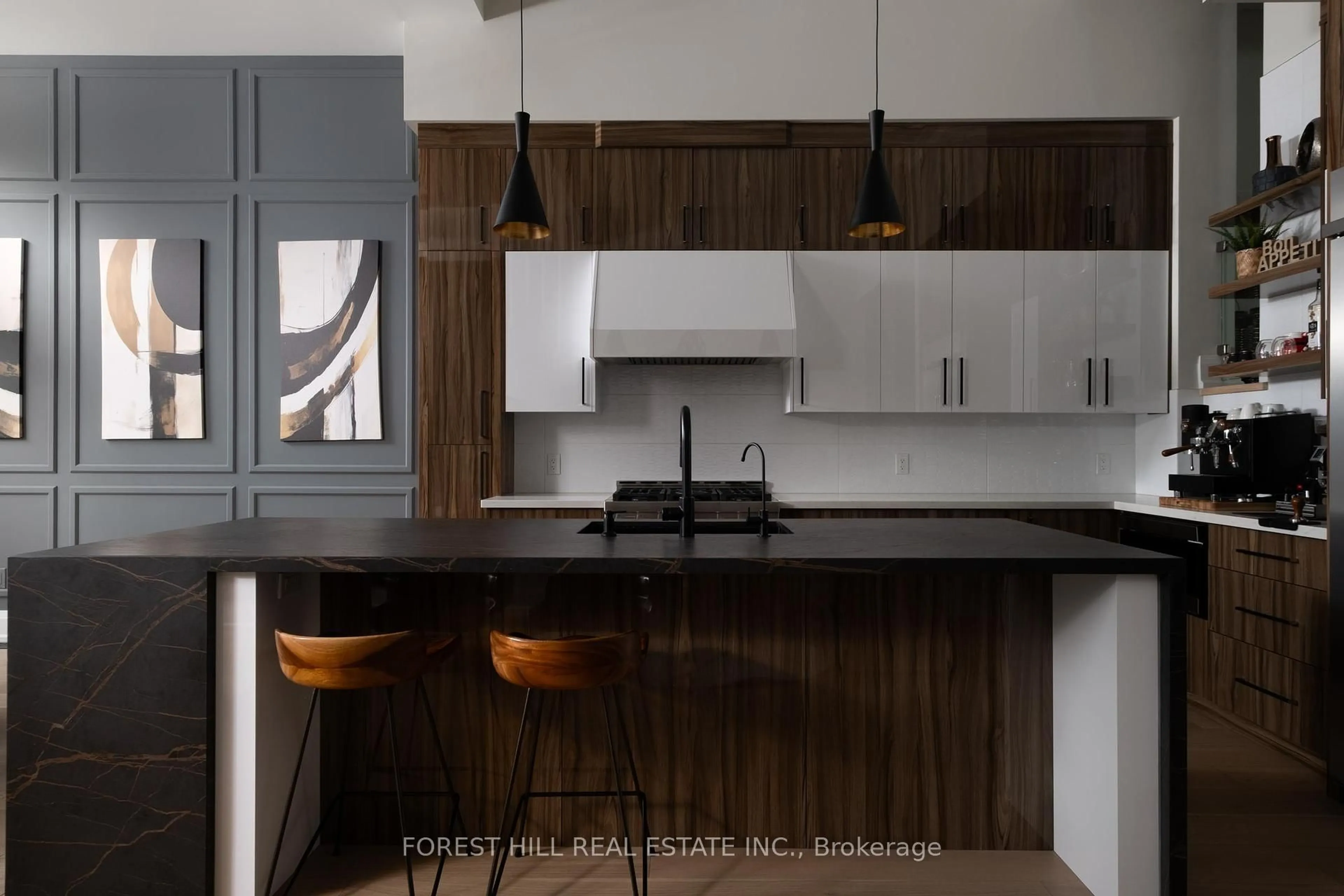 Open concept kitchen, unknown for 32 Algoma St, Toronto Ontario M8Y 1C3