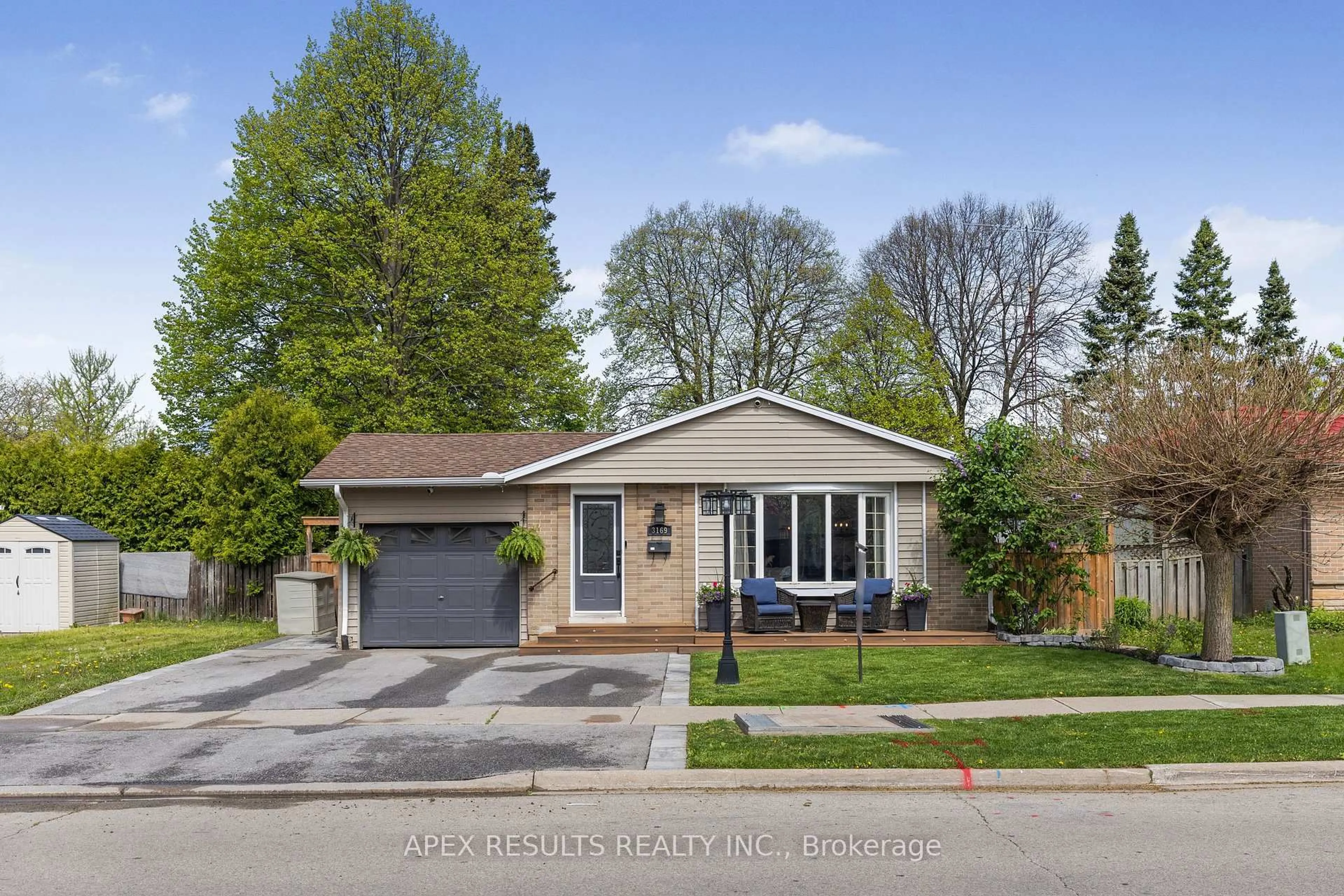 Home with brick exterior material, street for 3169 HEATHFIELD St, Burlington Ontario L7M 1E1